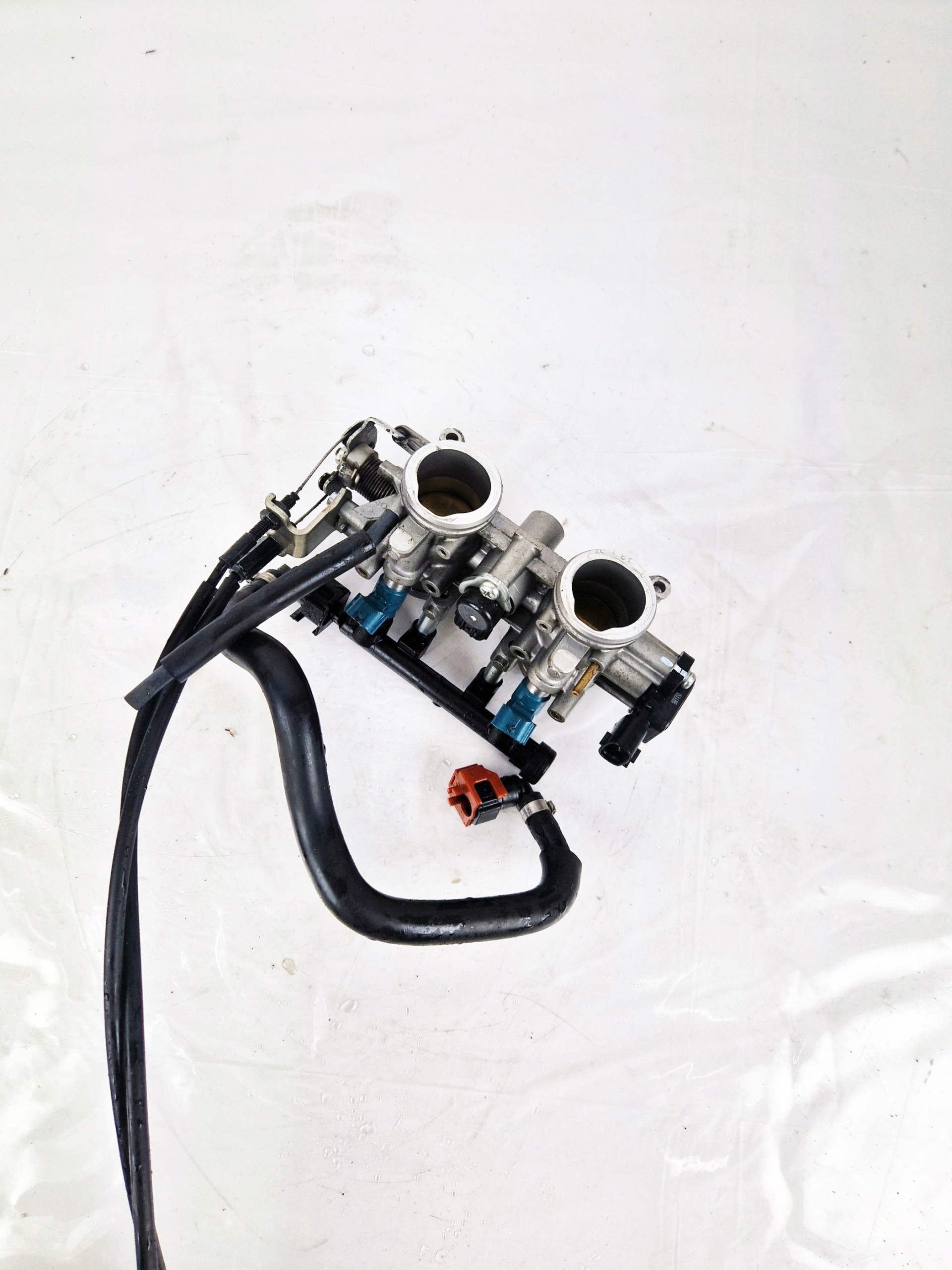 YAMAHA MT07 MT-07 PRZEPUSTNICA WTRYSK TPS