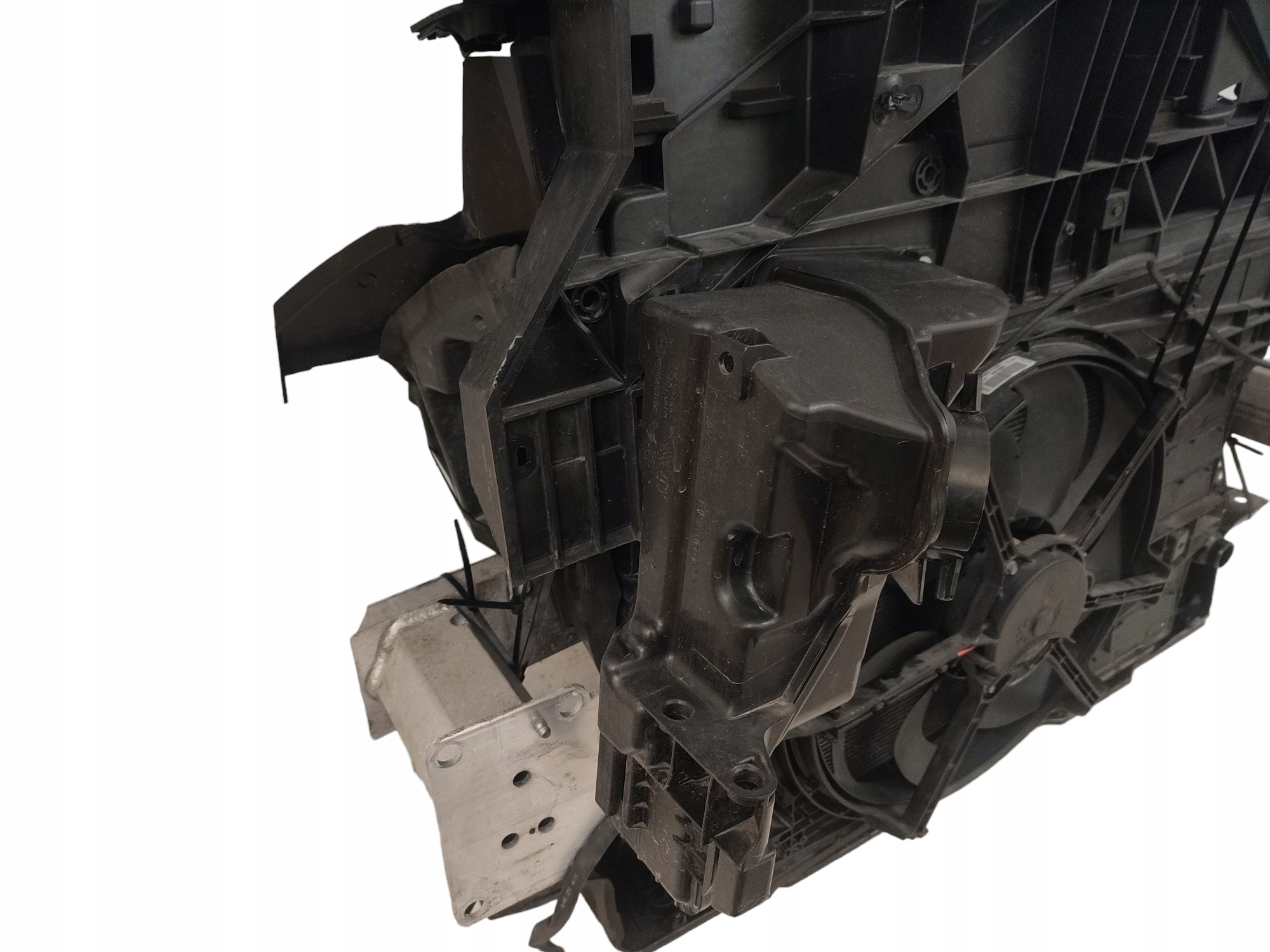 PAS PRZEDNI WZMOCNIENIE BELKA CHŁODNICE OPEL VIVARO C (19-23) 1.5 D 102KM Stan opakowania zastępcze