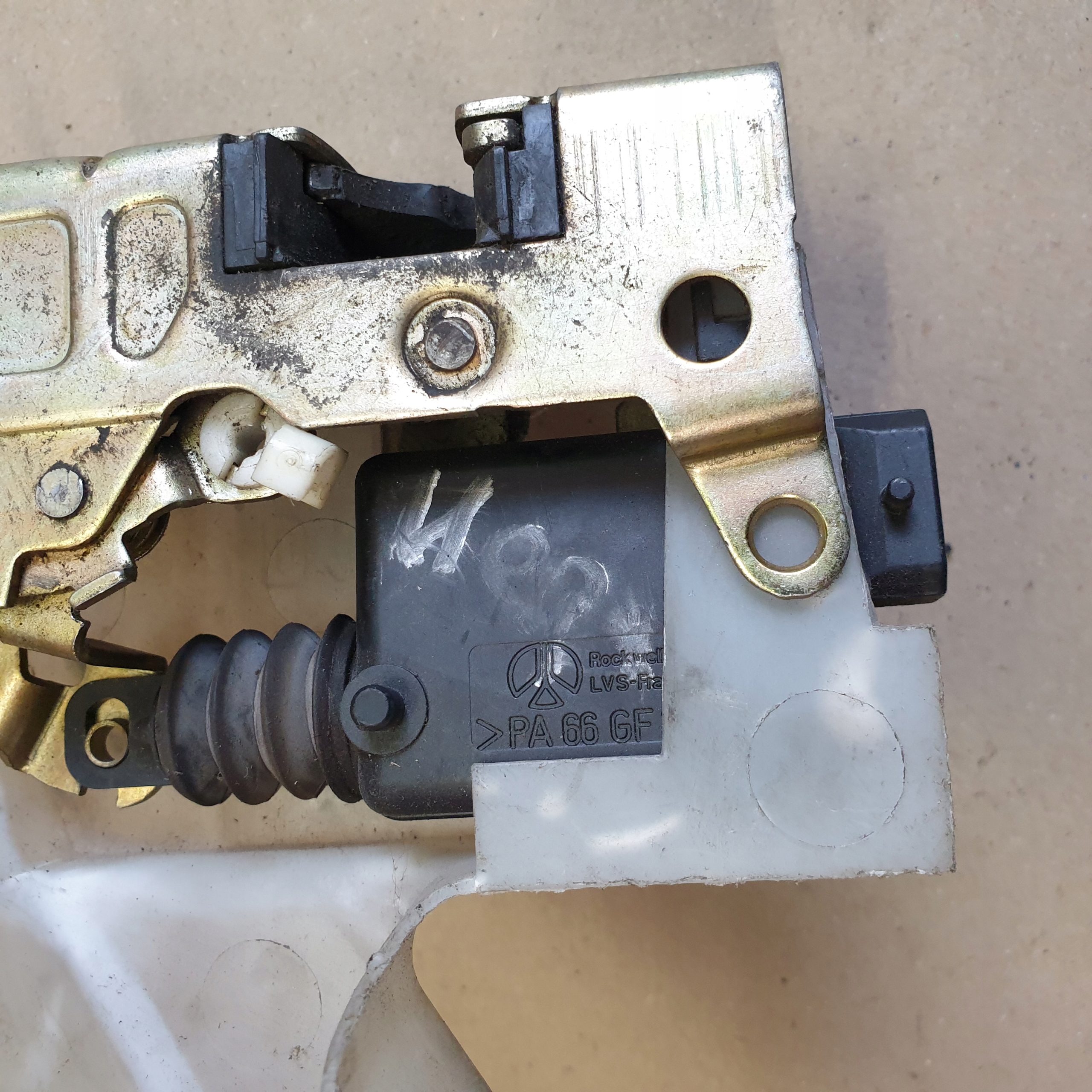 lock door RENAULT MEGANE and OE EU