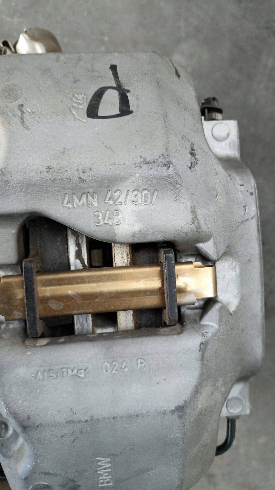 BMW G30 right swing disc caliper 6884386 6883734