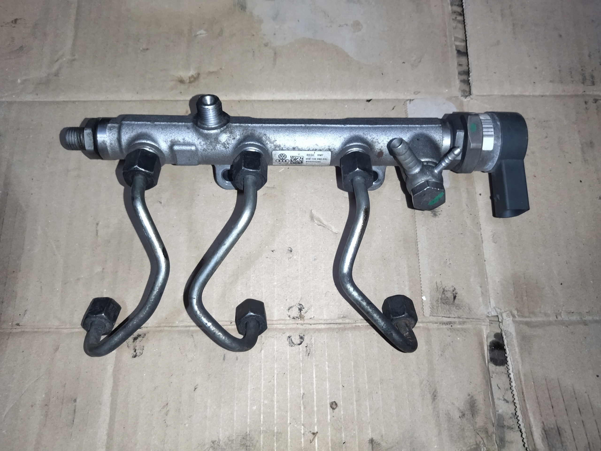 LISTWA WTRYSKOWA - VW AUDI - 3.0 TDI | 059130090CR