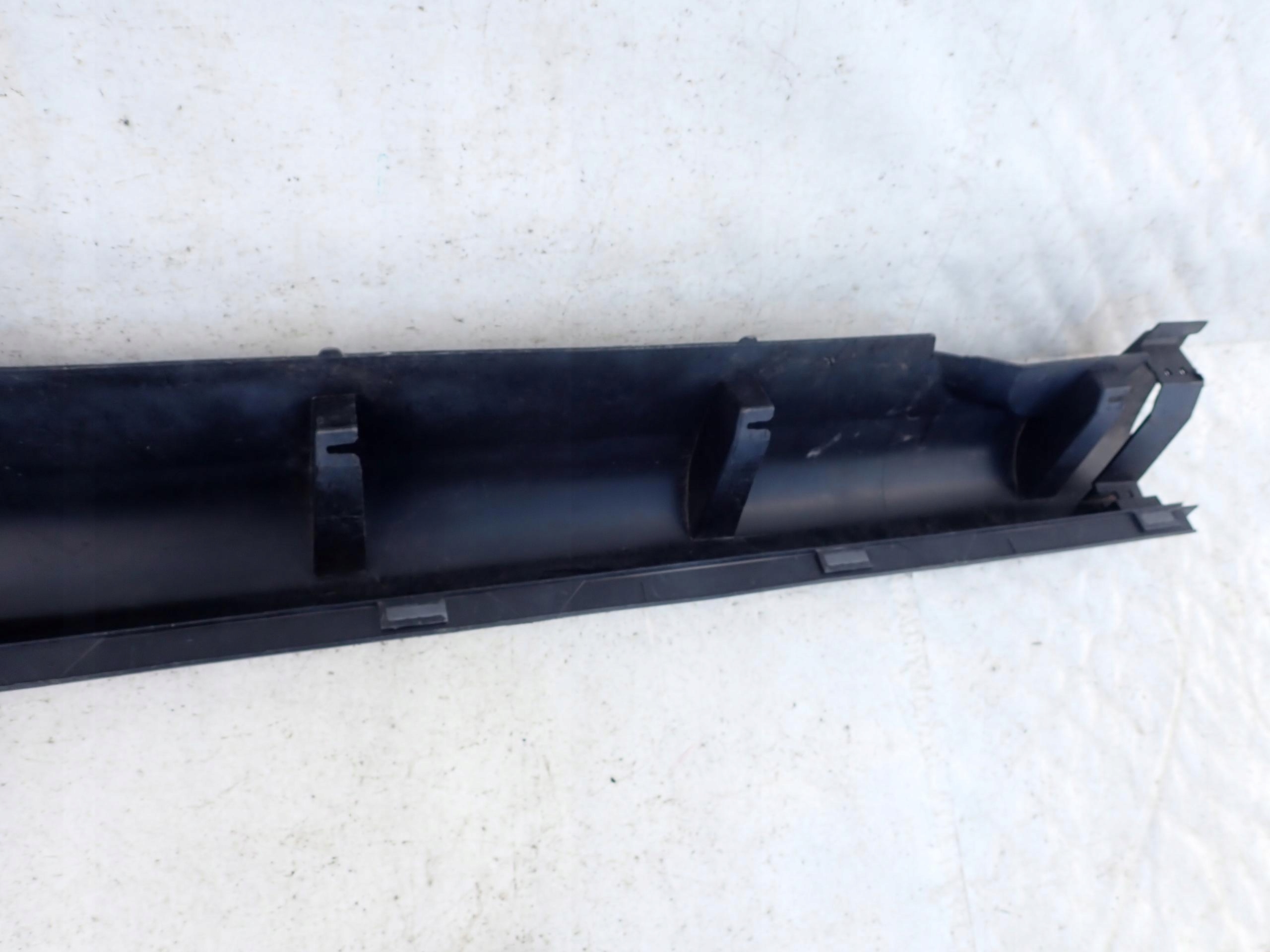 VOLVO XC60 and moulding threshold right threshold right