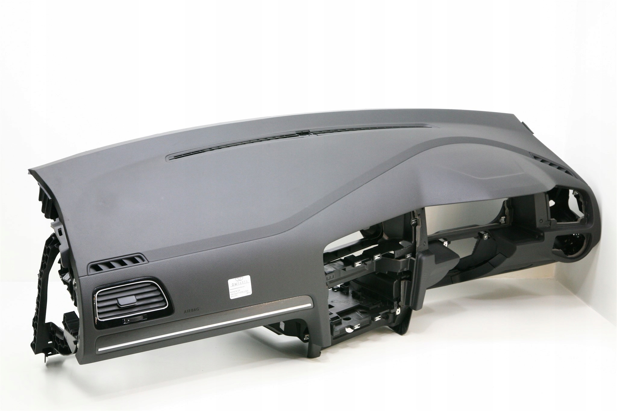 console dashboard instrument panel UK RHD VW GOLF VII 7 GTE