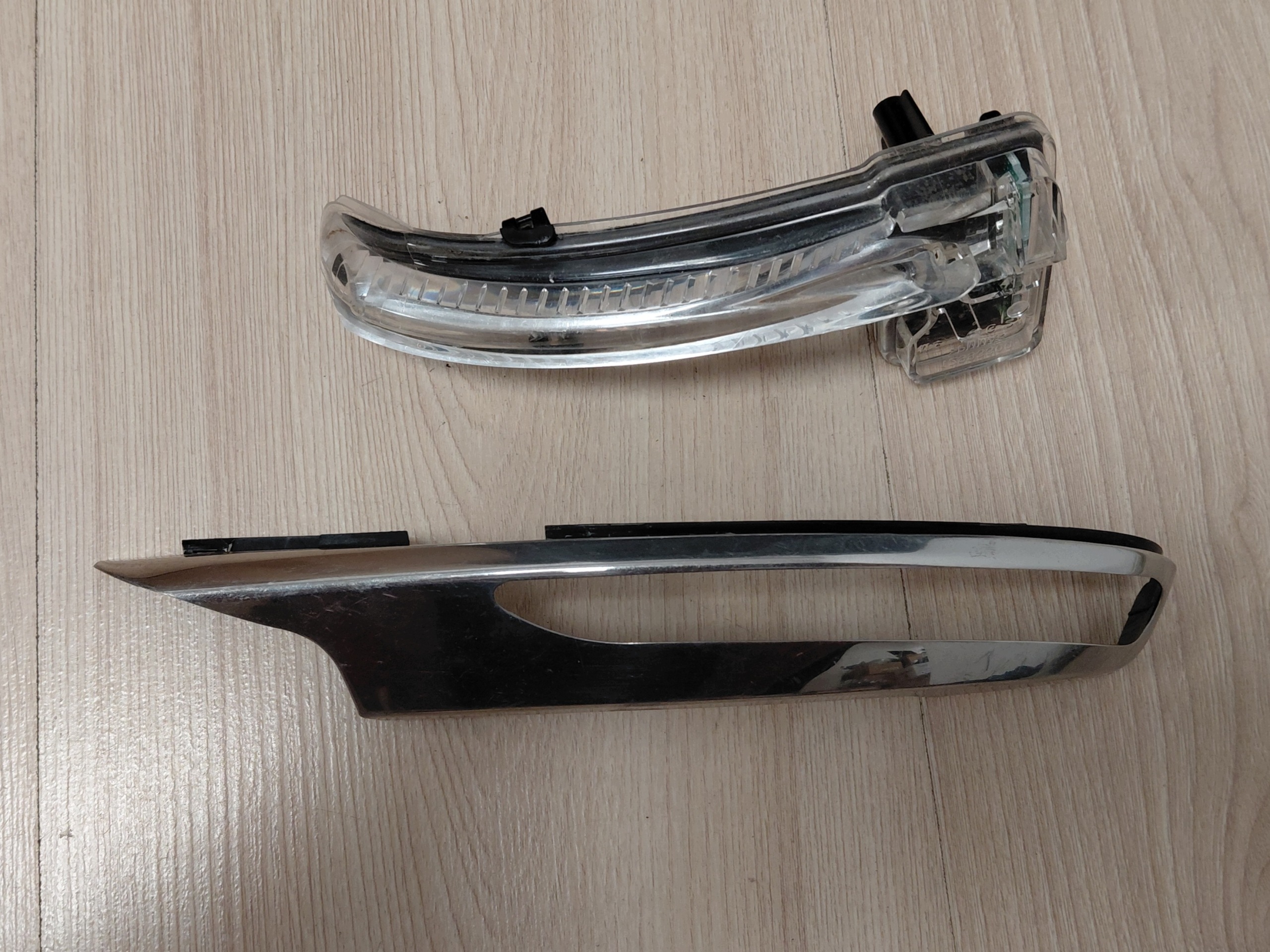 RENAULT ESPACE V indicator LED of left mirrors CHROM EUROPA OE