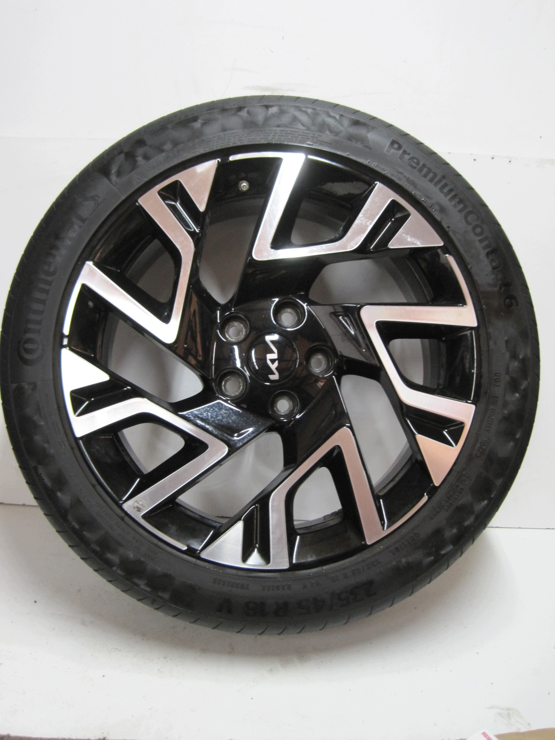 wheels discs tyres KIA X-CEED R18 5 4 mm