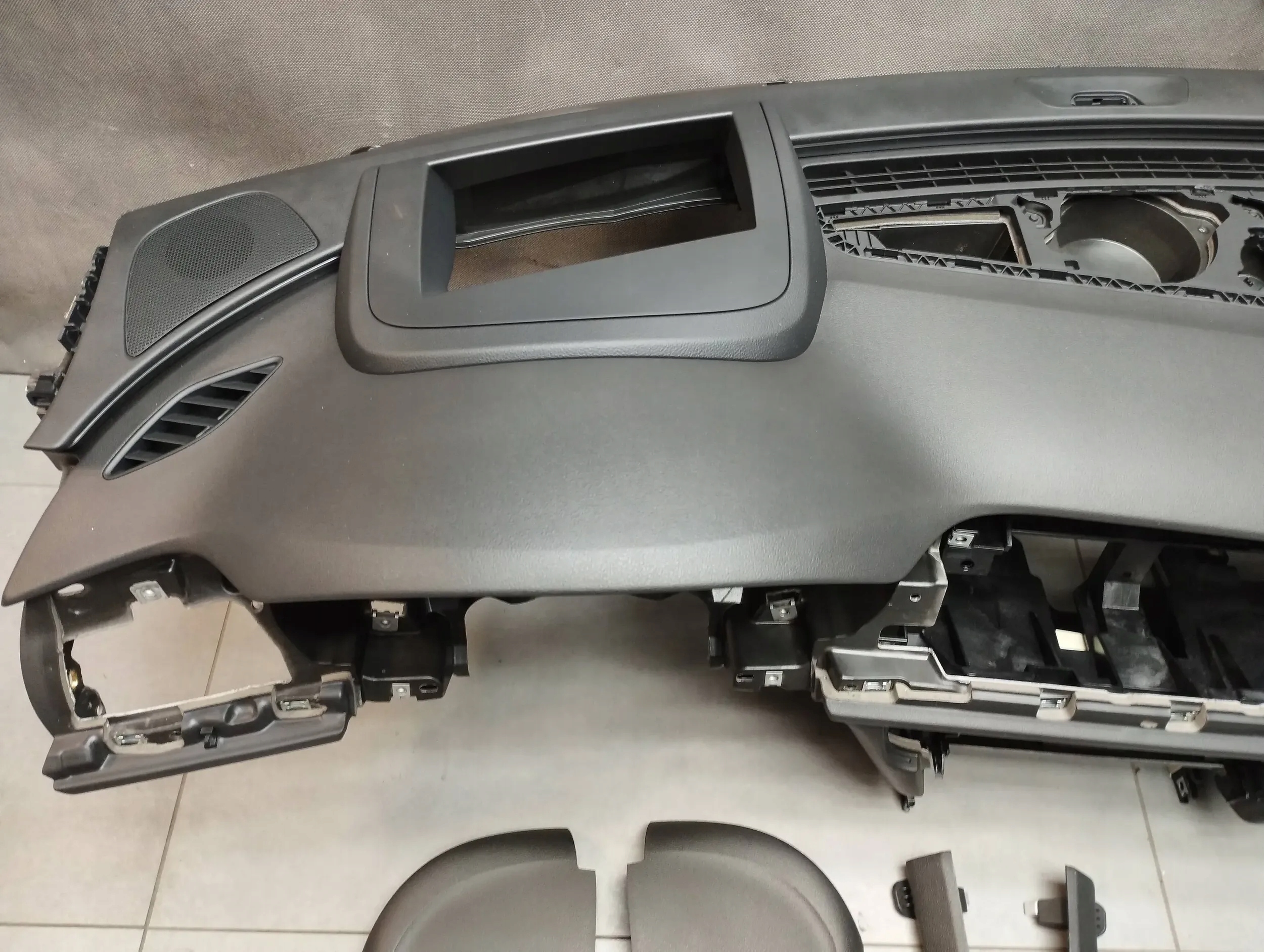 Audi A6 C7 4G dashboard console cockpit 4G1857001E original