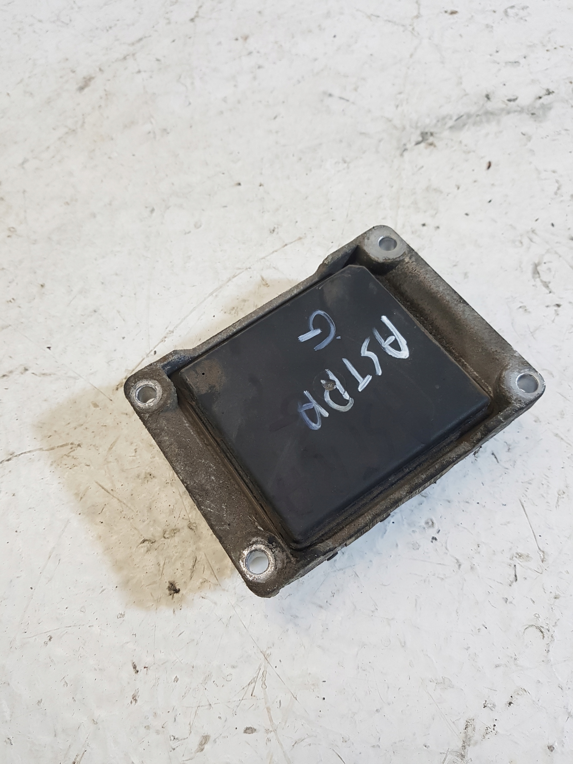 computer of the engine control unit OPEL ASTRA G 0261206073