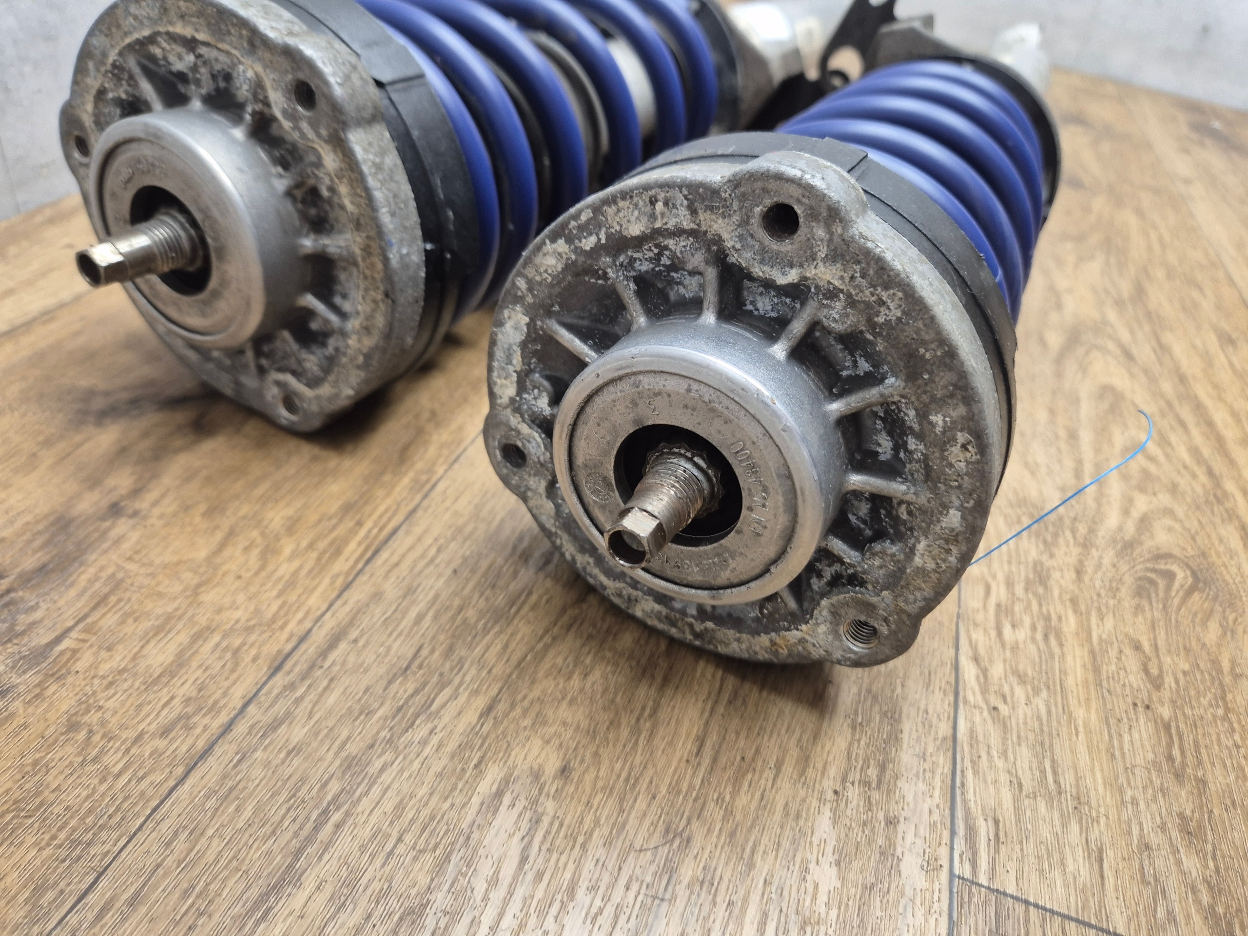 BMW M6 F13 shock absorber front front left right 2284667 2284668