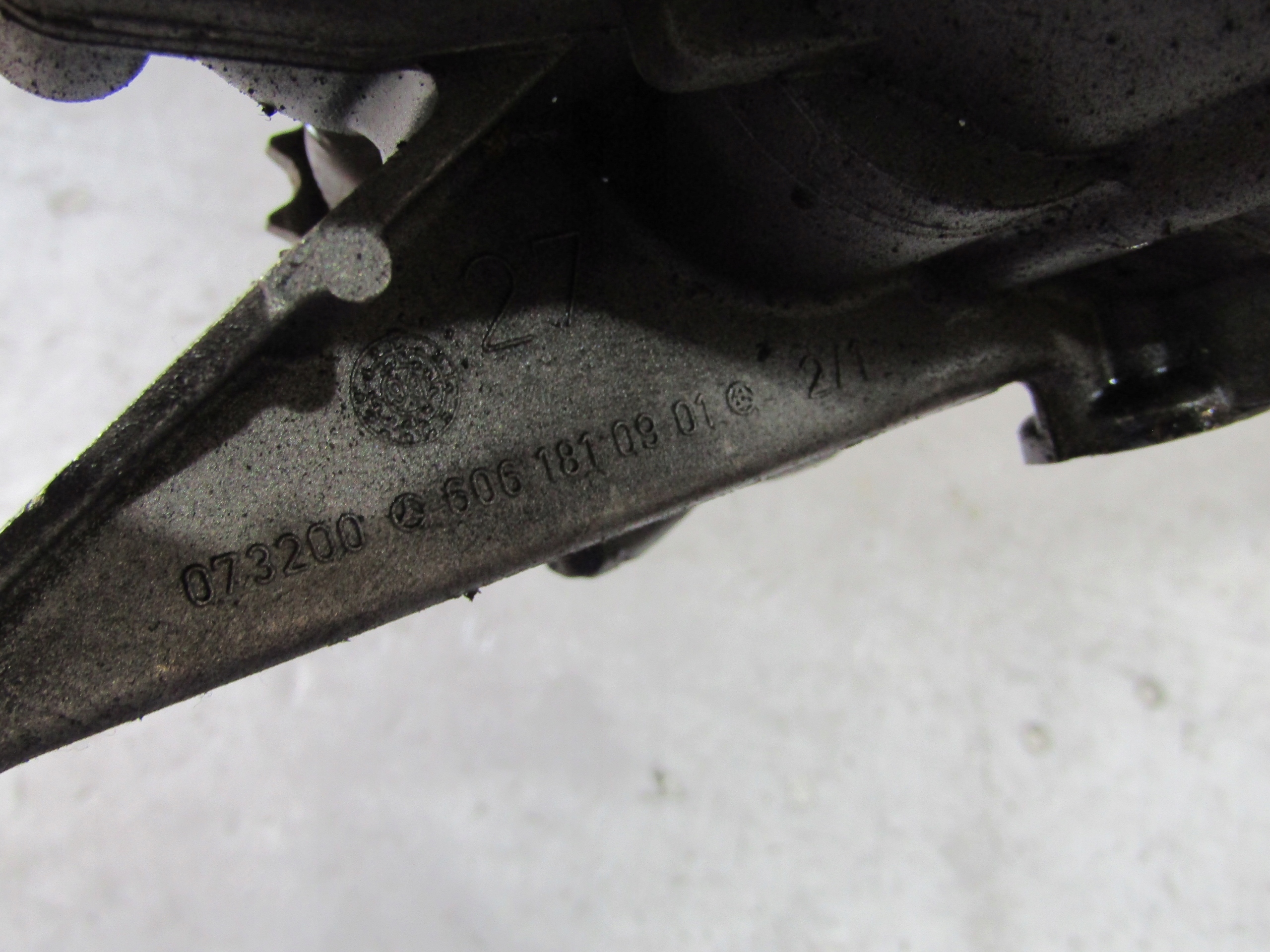 POMPA OLEJU MERCEDES W211 W210 2.7 CDI 6061810901 Typ samochodu Samochody osobowe