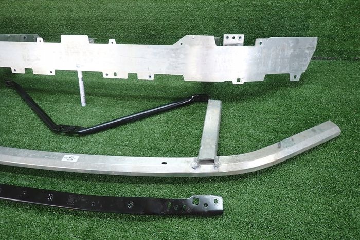 BMW G60 G61 5 sider console poprzeczka supports