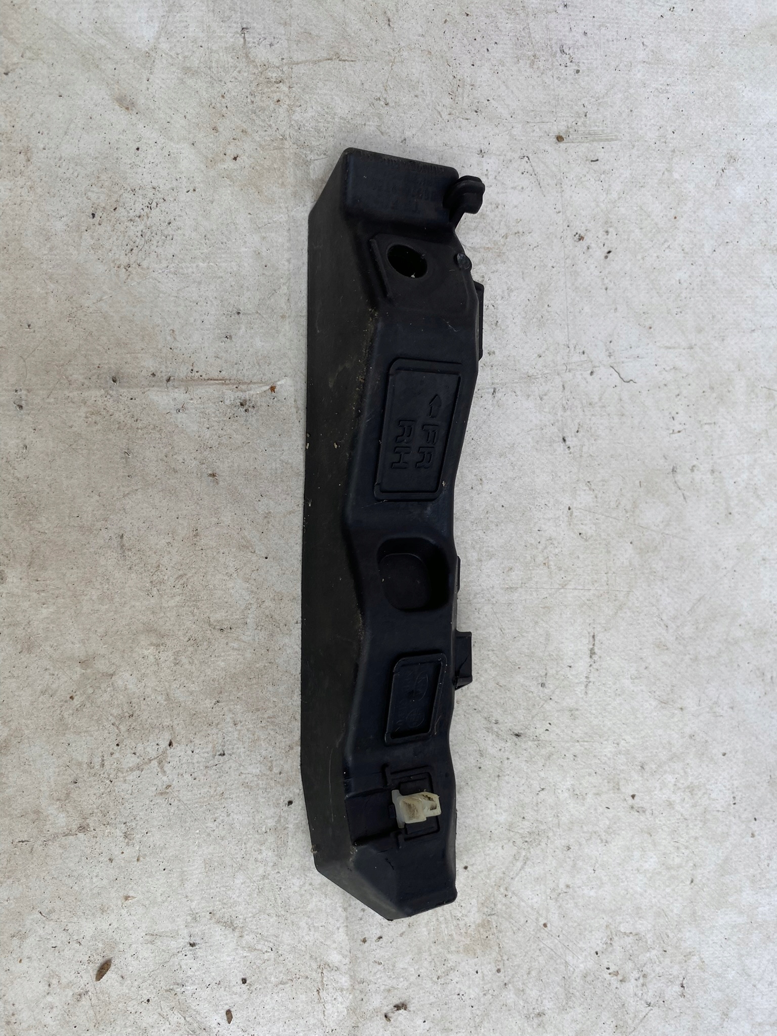 KIA OPTIMA III FL bumper bracket right front