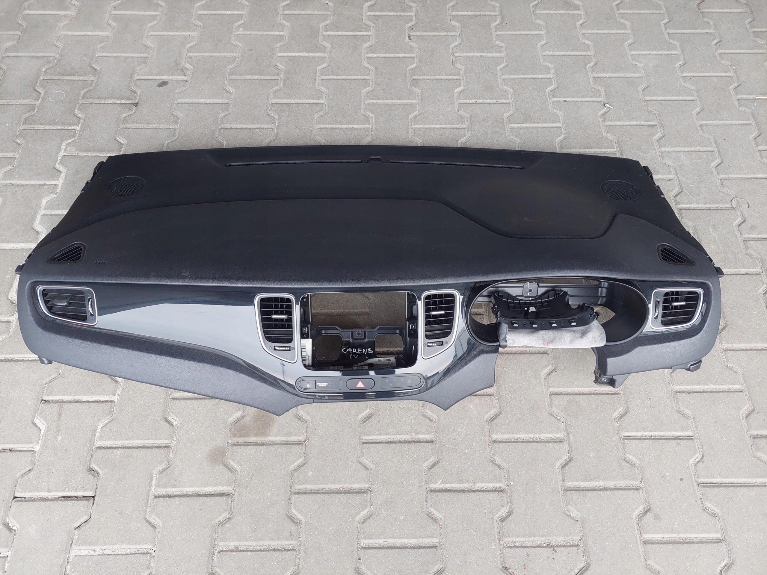 торпеда консоль англия kia CARENS IV