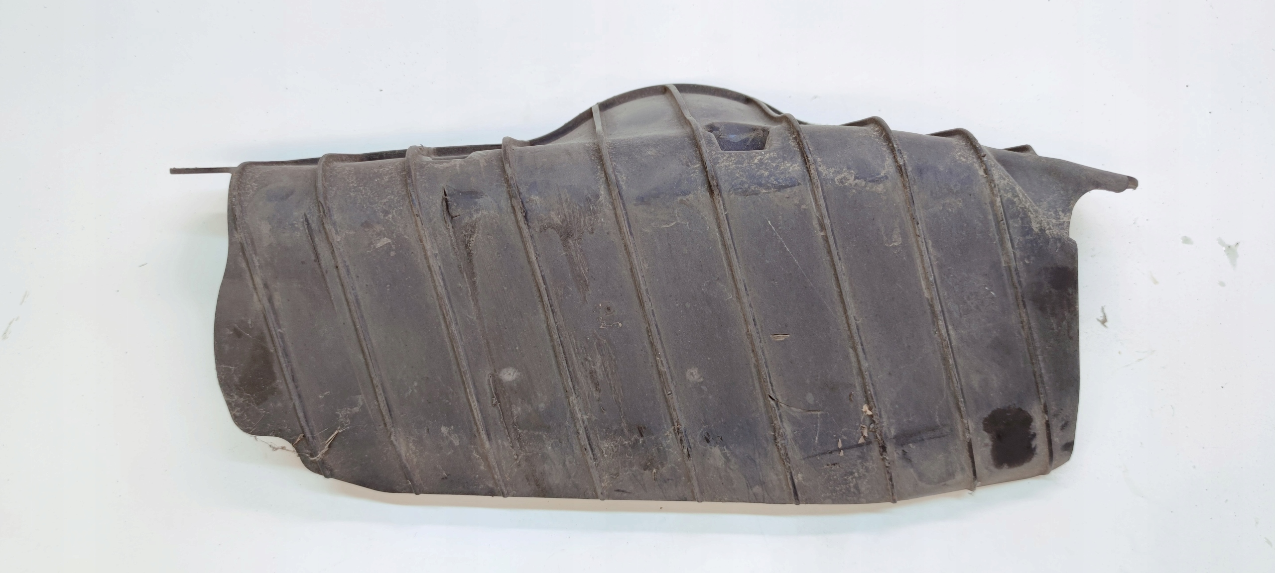 BLENDE ABDECKUNG DES QUERLENKERS RECHTS HECK AUDI A6 C8 4K0505416B