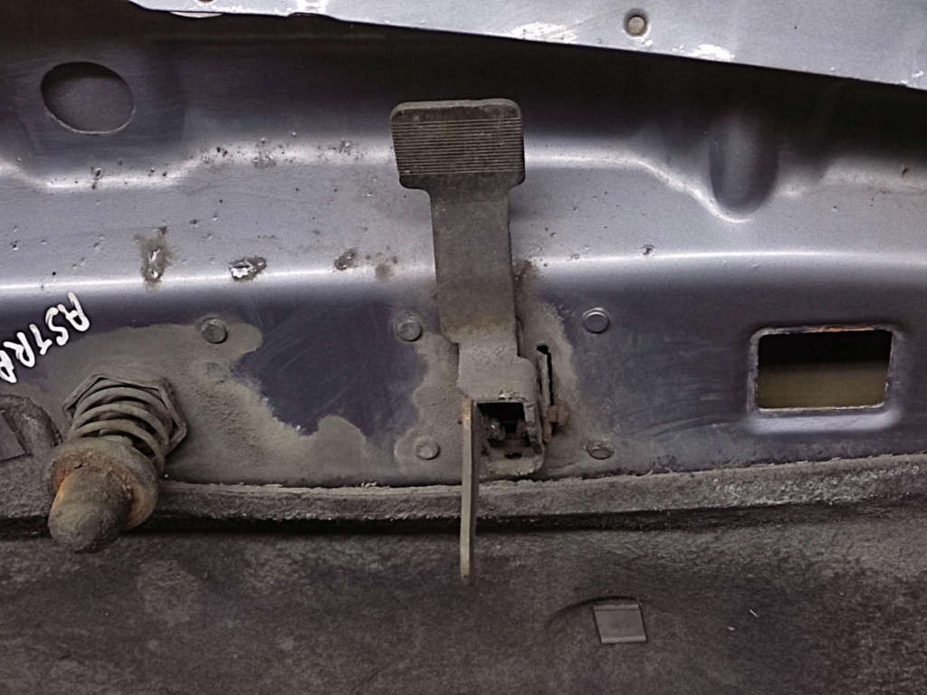 OPEL ASTRA H Capot
