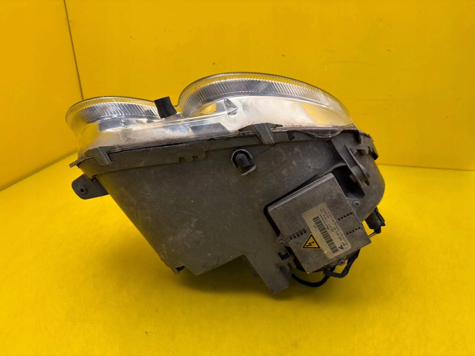 light left right front Mercedes CLK W209 Xenon 02