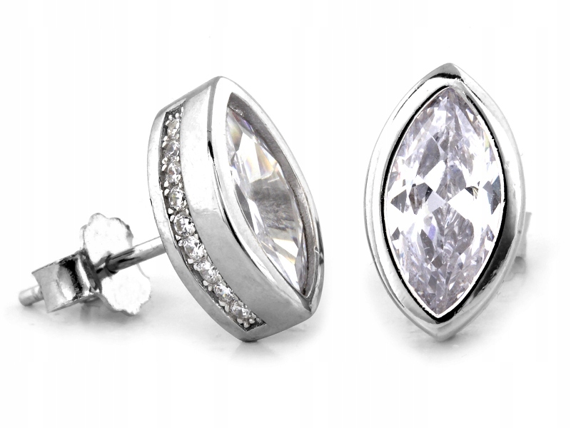 Stříbrné náušnice 925 u ucha se zirkonem a zapínáním na tyčinku jako dárek