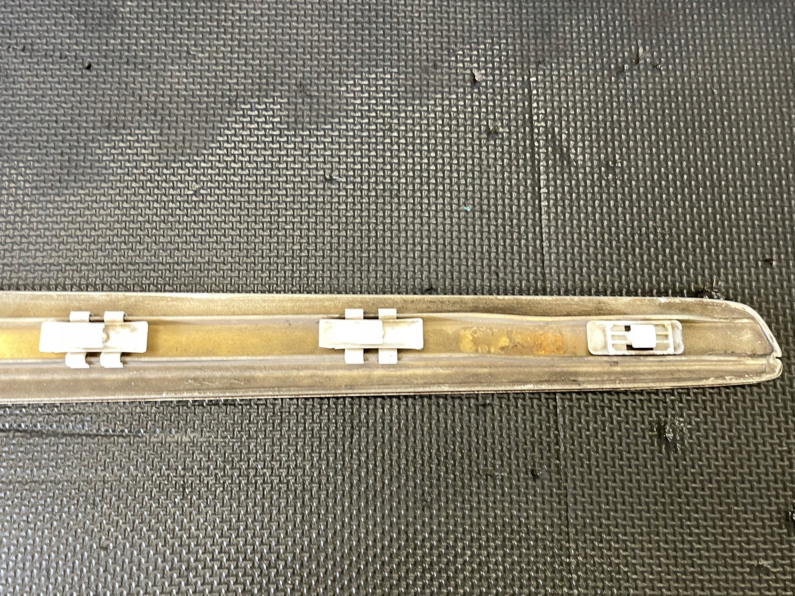 MERCEDES ML W164 moulding door right front A1646905262