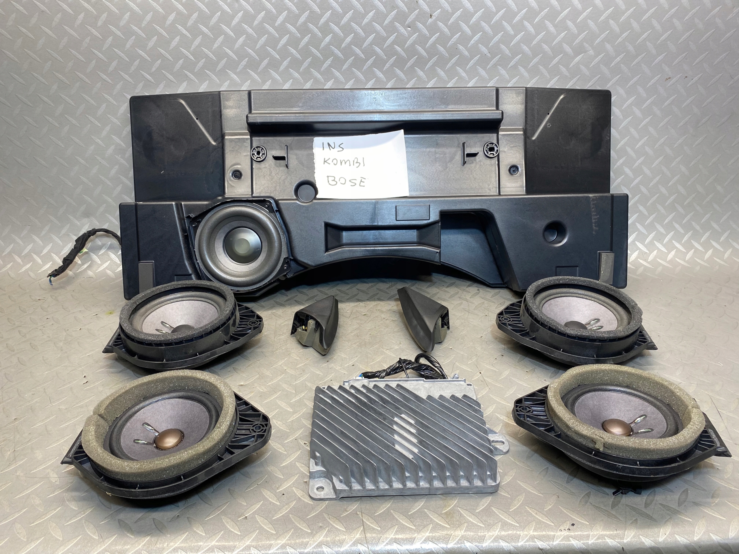 23353648 - САБВУФЕР BOSE INSIGNIA A