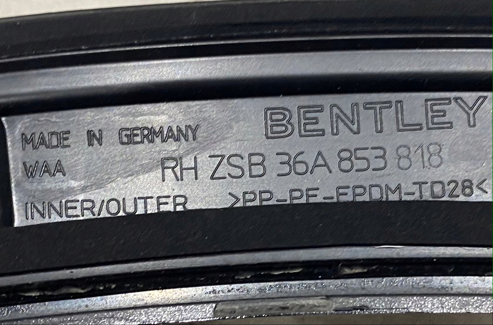 BENTLEY BENTAYGA destro modanatura parafango 36A853818