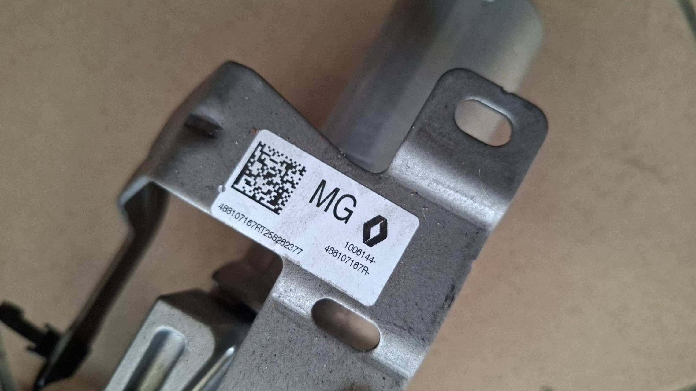 steering wheel rod complete Alpine A390 488107167R
