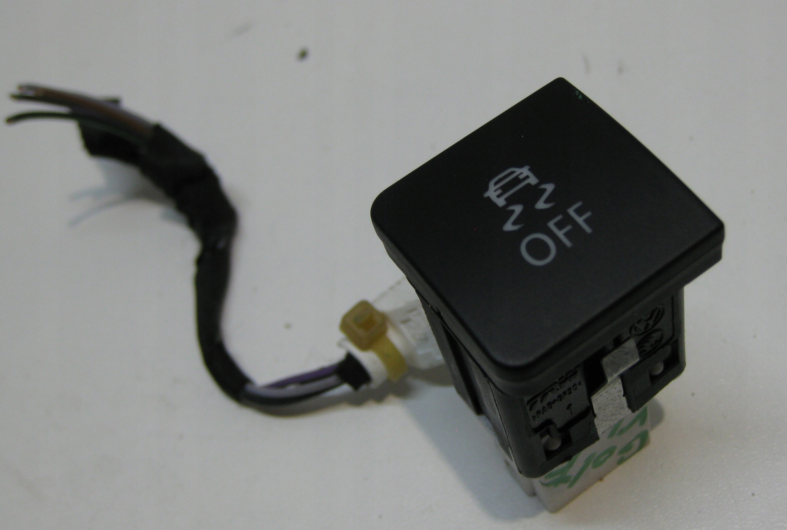 VW GOLF VI KOMBI 11R switch ESP OFF connecting spoiler 5K0927117