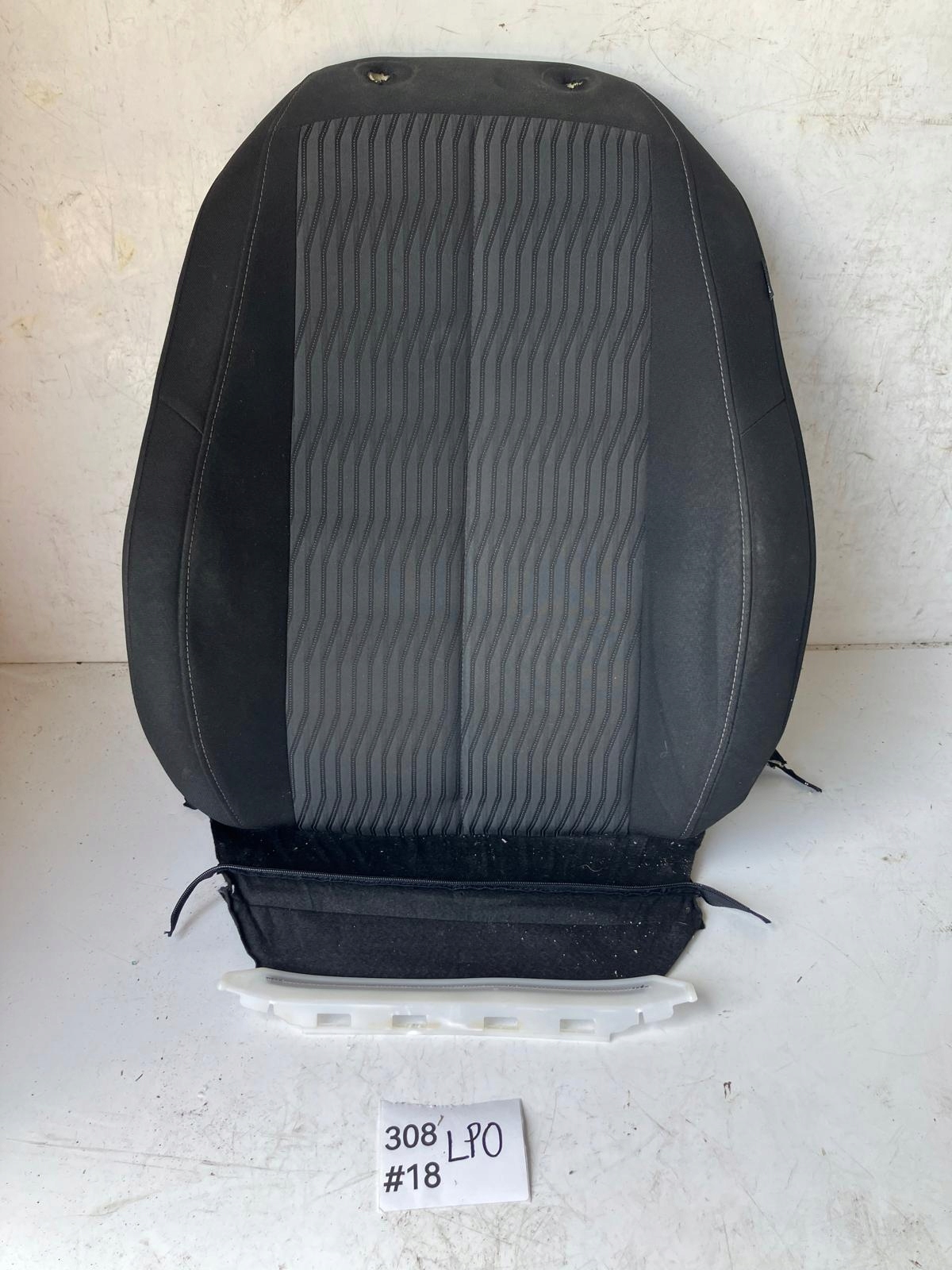 OPARCIE seat driver´s left front PEUGEOT 308 T9 GRZANE