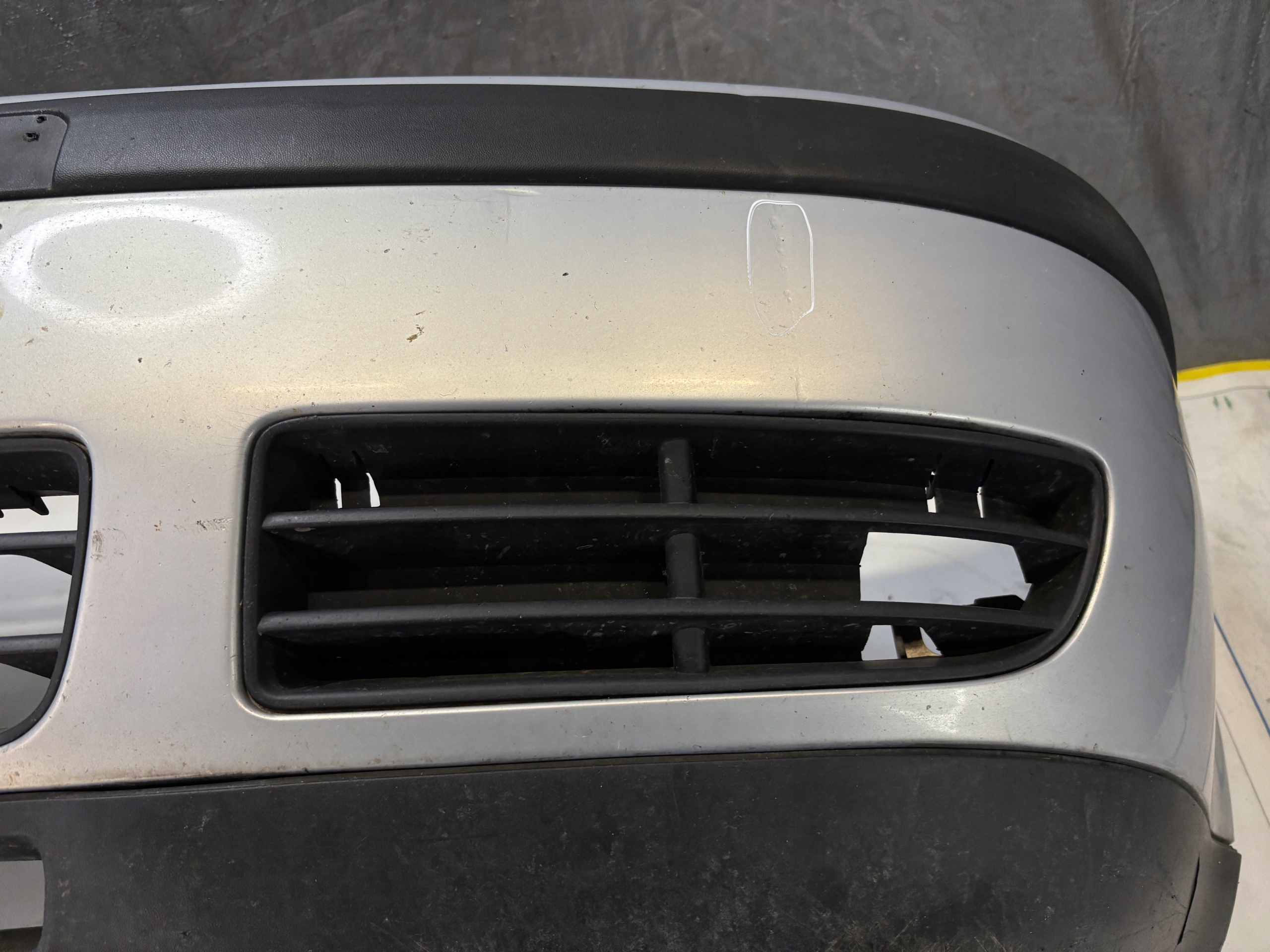 Frontstoßstange Volkswagen Bora k: LB7Z