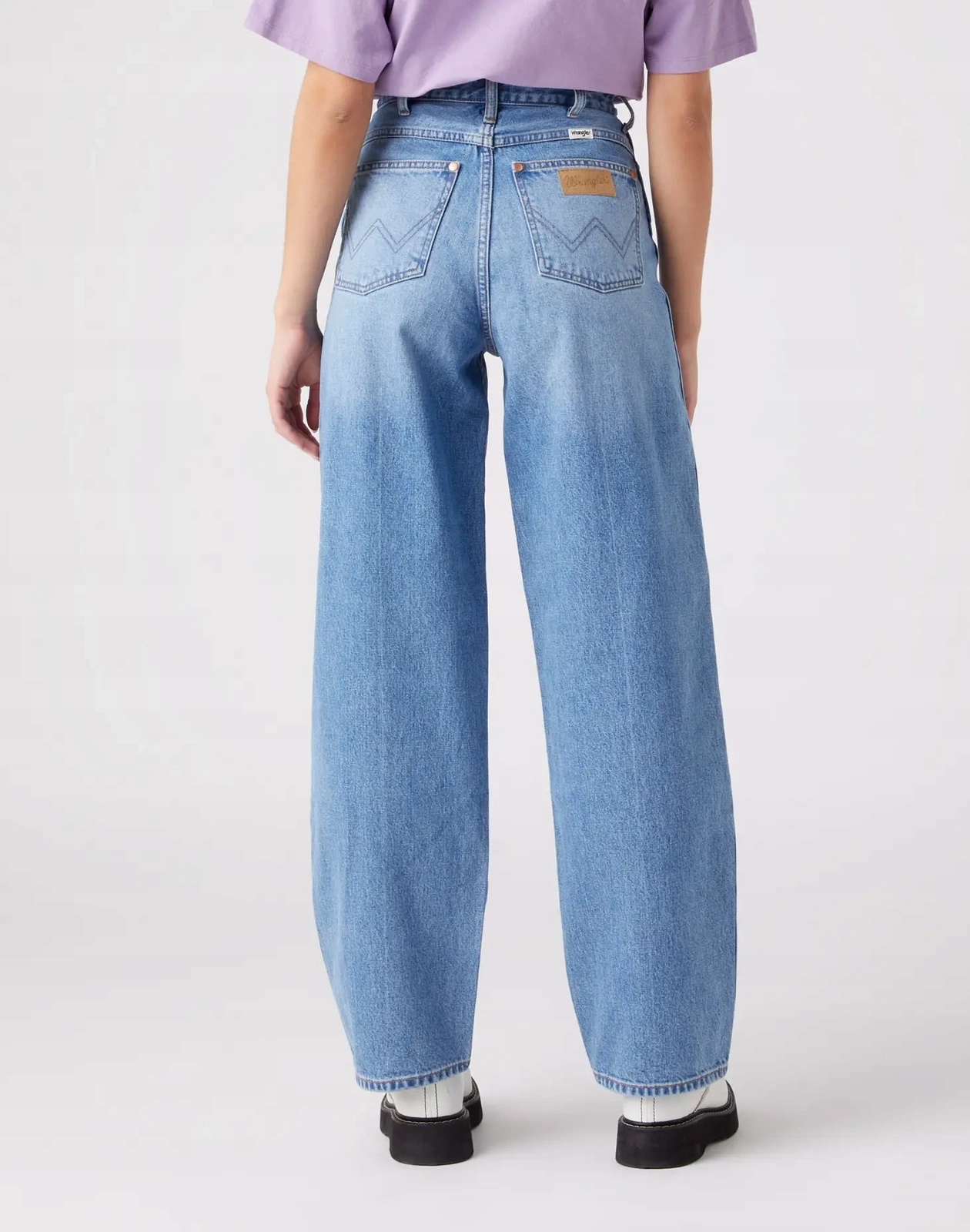 Dámské volné džíny Wrangler Barrel Ariel W2H773P49 28/34