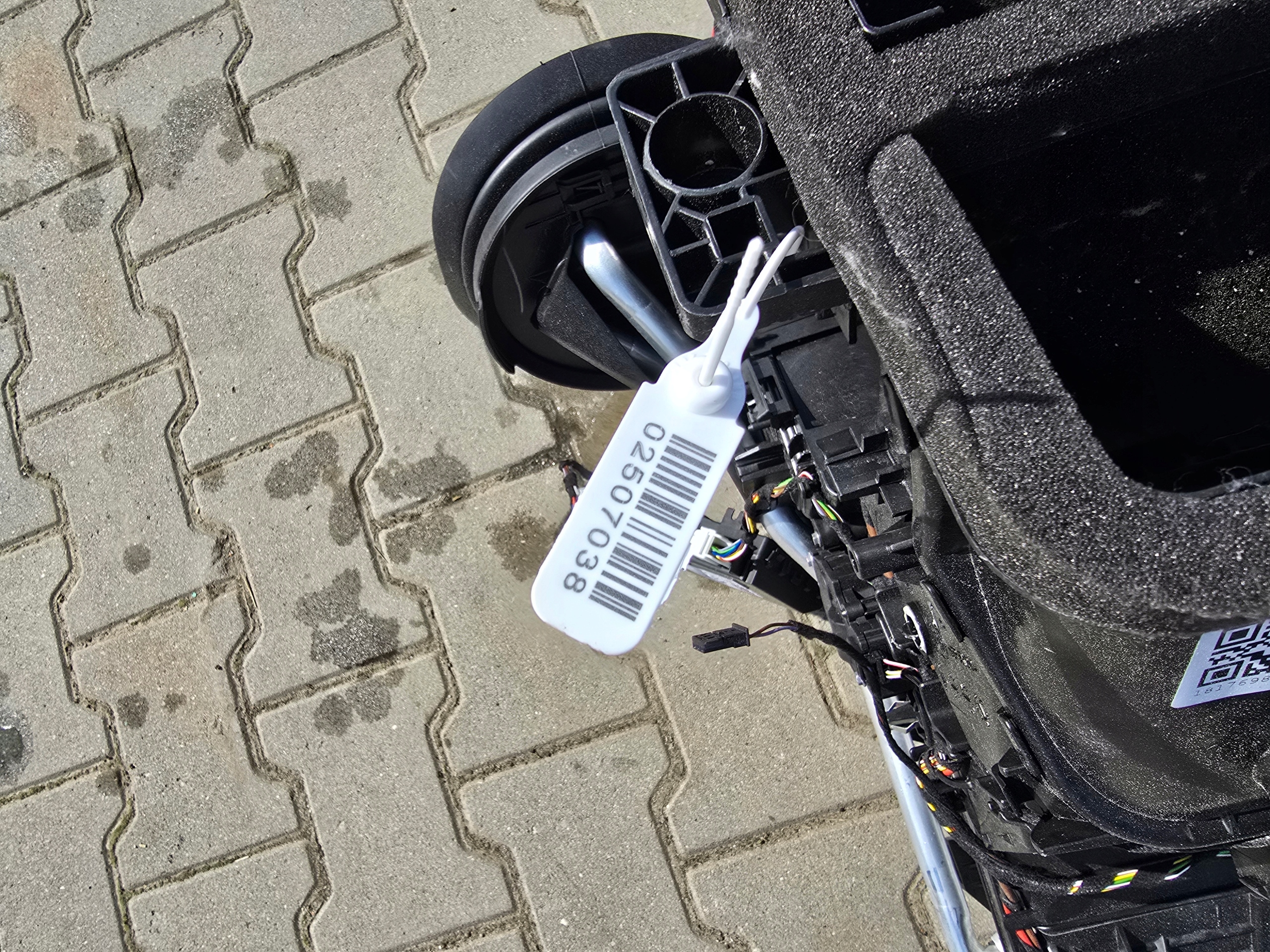радиатор отопителя MINI F60 9871295
