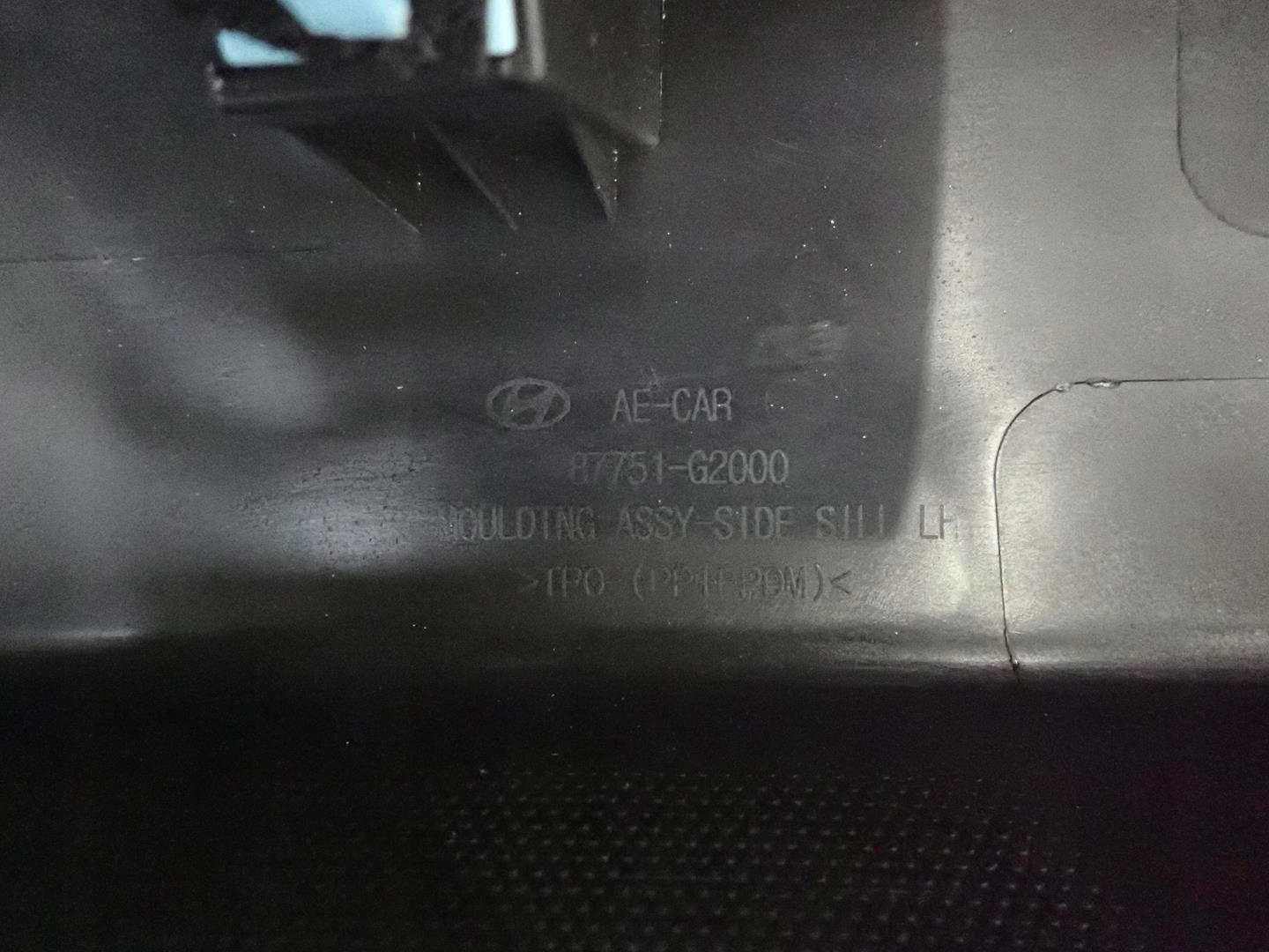 threshold moulding threshold left HYUNDAI IONIQ 2016- 87751-G2000