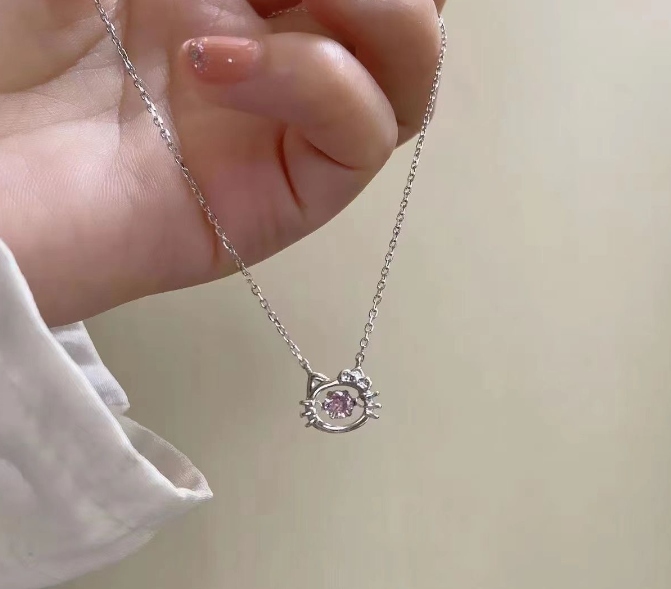 Wisiorek Hello Kitty Delikatny fairy goth Okazja na co dzień