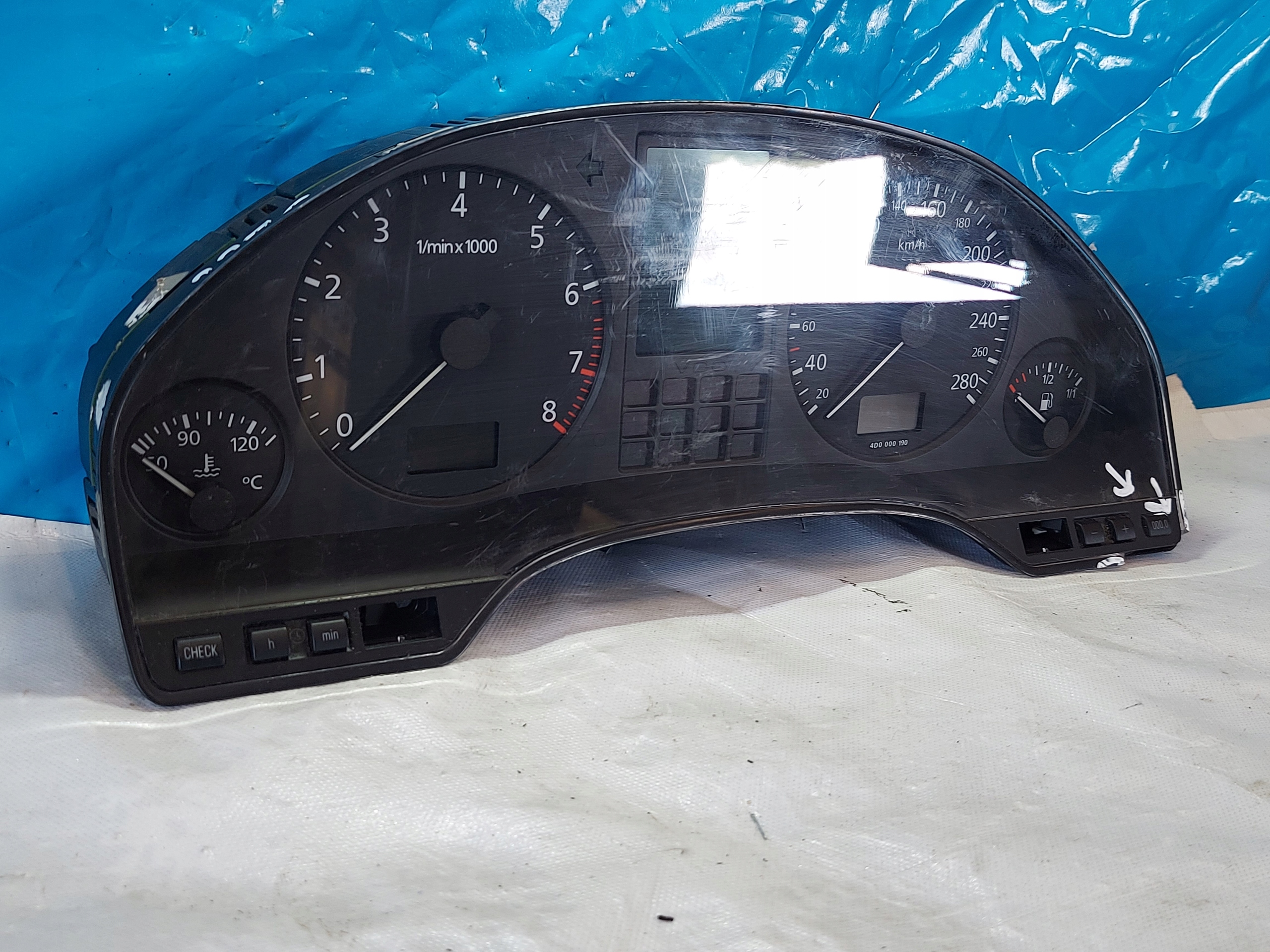 dials clock A8 D3 2.8 V6 4D0919033F