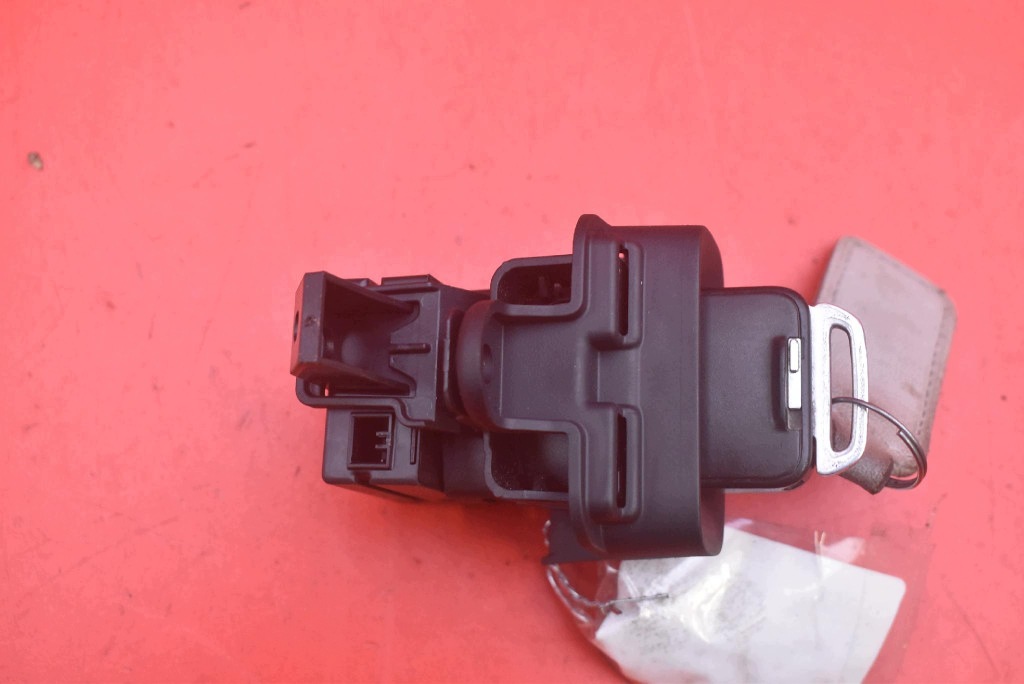 ignition key button START/STOP 28227917 VOLVO V60 1 and 1.6 D2 115 KM