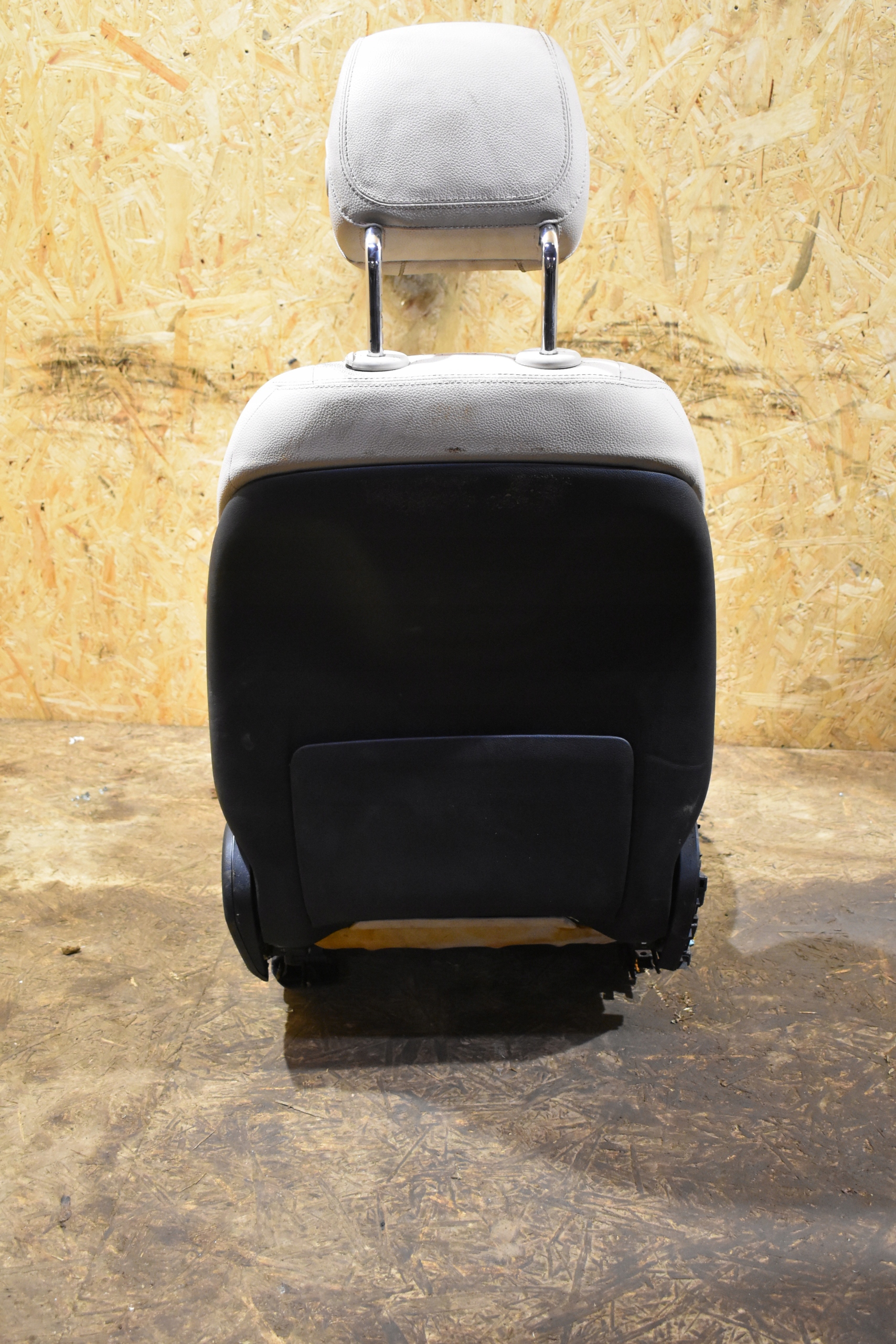 seat support right front + airbag MERCEDES W205 1