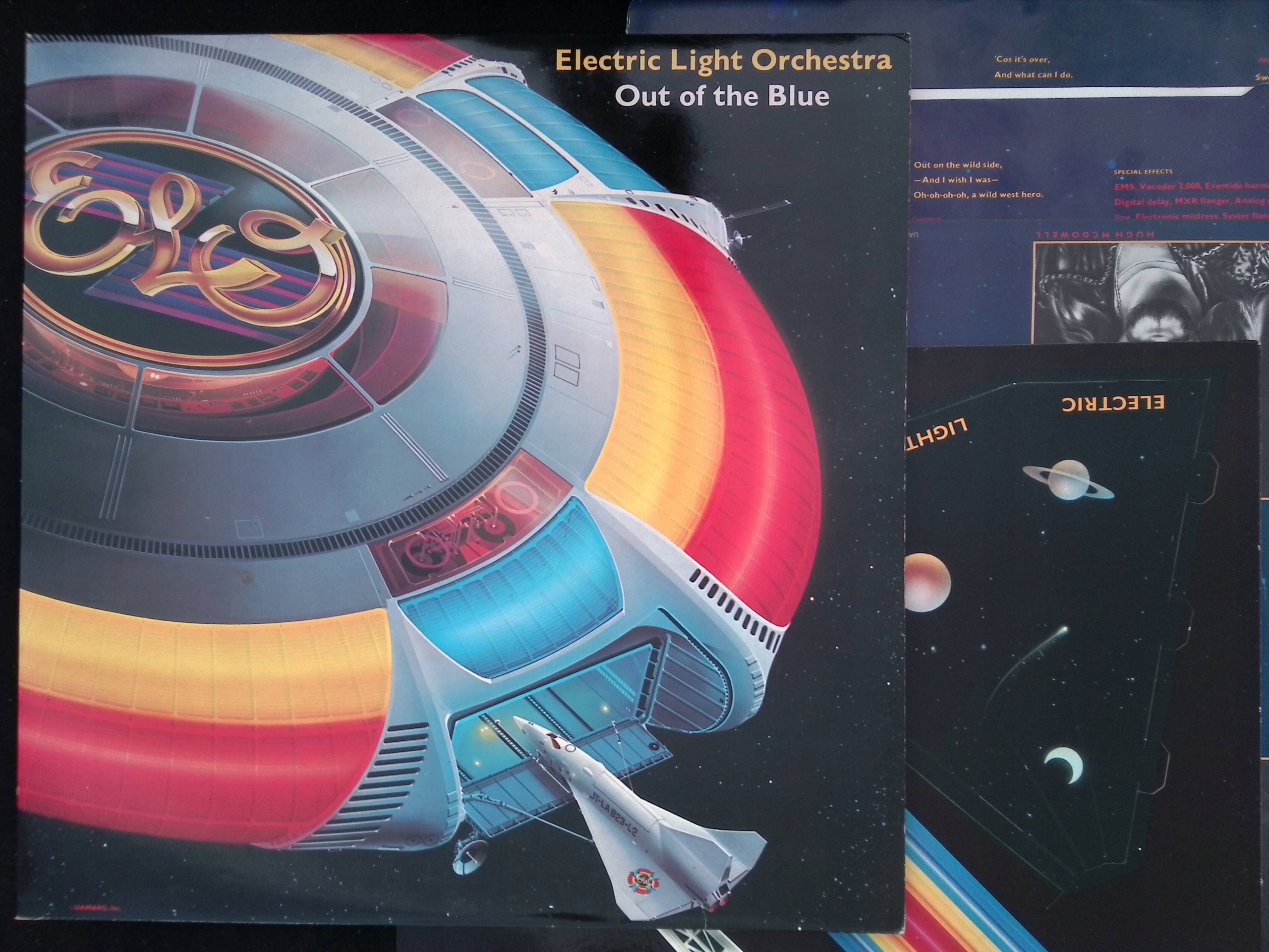 エレクトリック・ライト・オーケストラ[アウト・オブ・ザ・ブルー] Amazon.co.jp: アウト・オブ・ザ・ブルー(完全生産限定盤)(紙