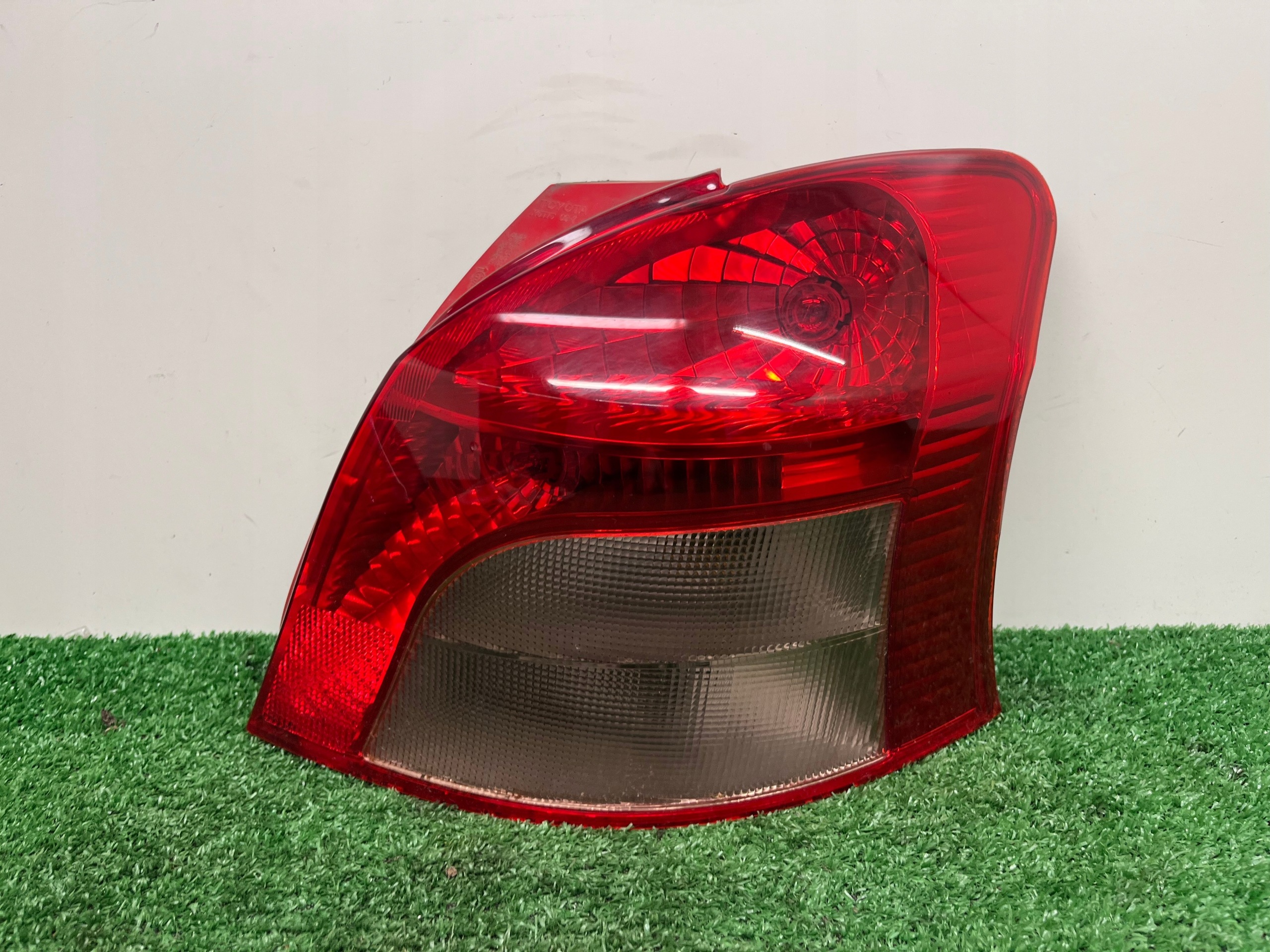 light right rear TOYOTA YARIS 2 KOITO