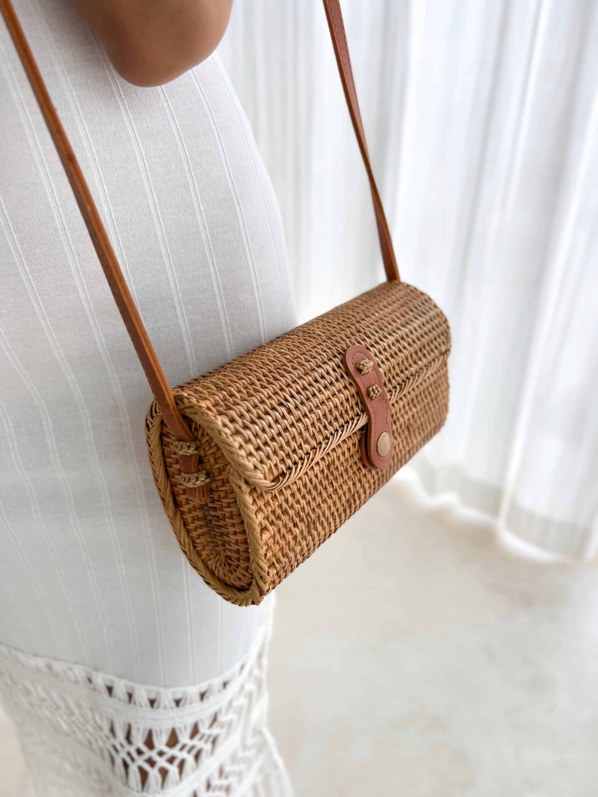 Handmade Wakacyjna Torebka Rattanowa z Długim Paskiem na Ramię ATE LONG Kolor beżowy