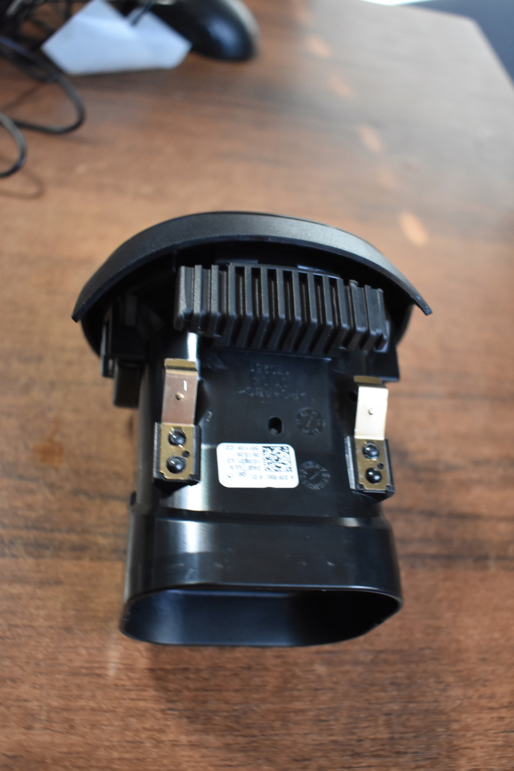IDEALNA grid air conditioning devices MERCEDES W206 1