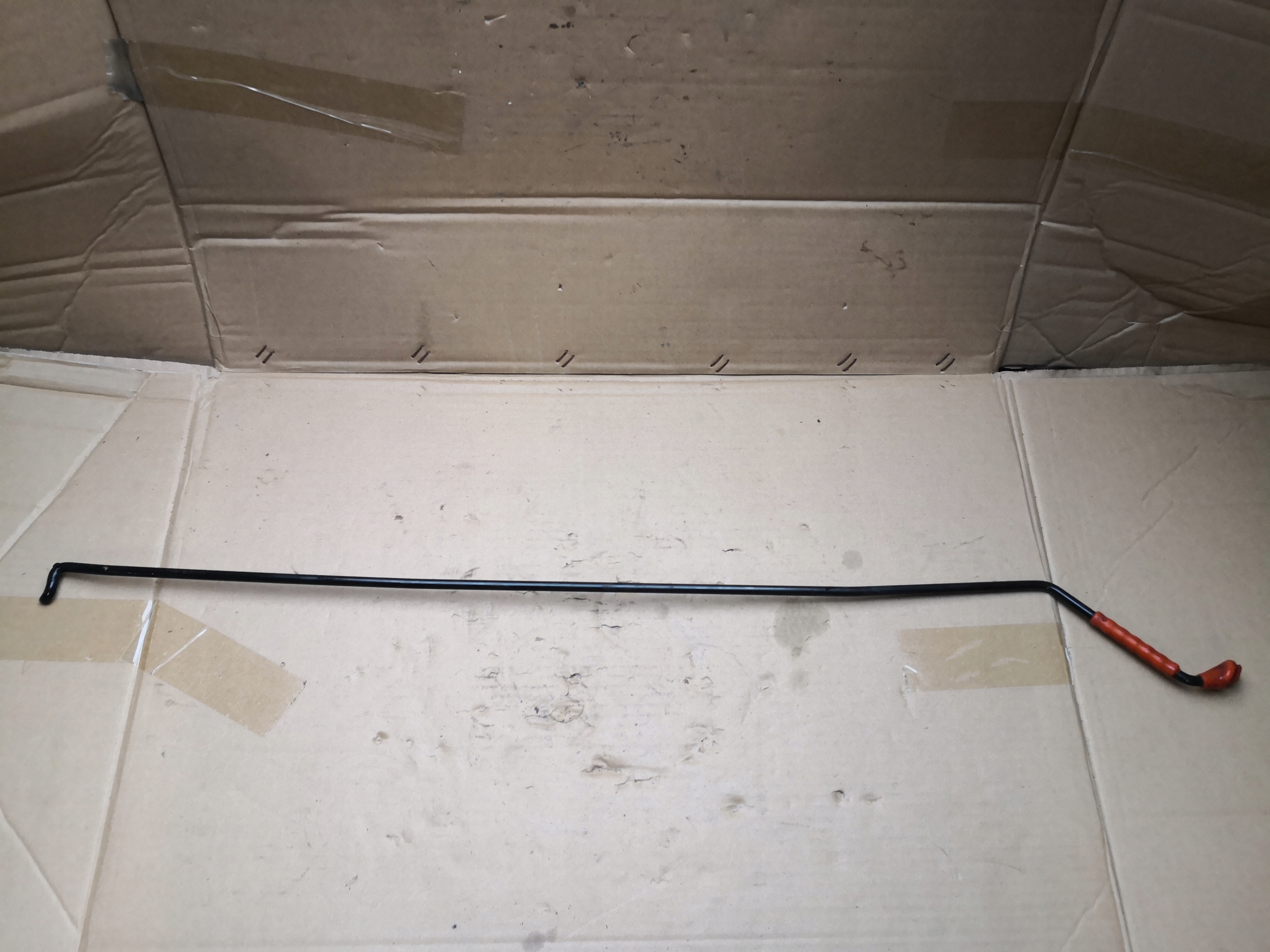 Support du capot VW POLO IV 9N LIFT 6Q0823363B