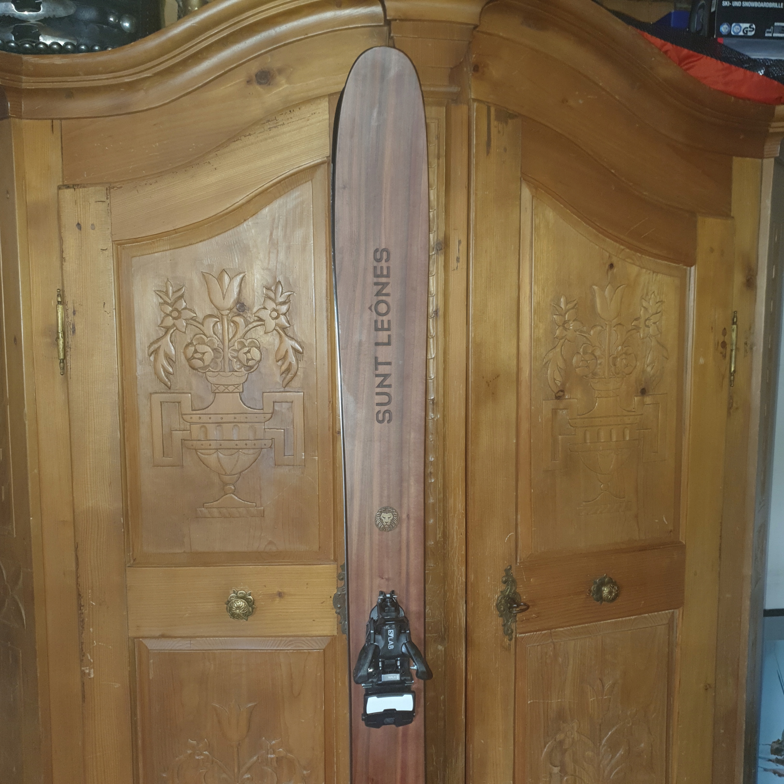 JEDYNE TAKIE NA ALLEGRO RĘCZNA ROBOTA SUNT LEONES DŁ185 FREERIDE+ SALAMON Kod producenta 00000000