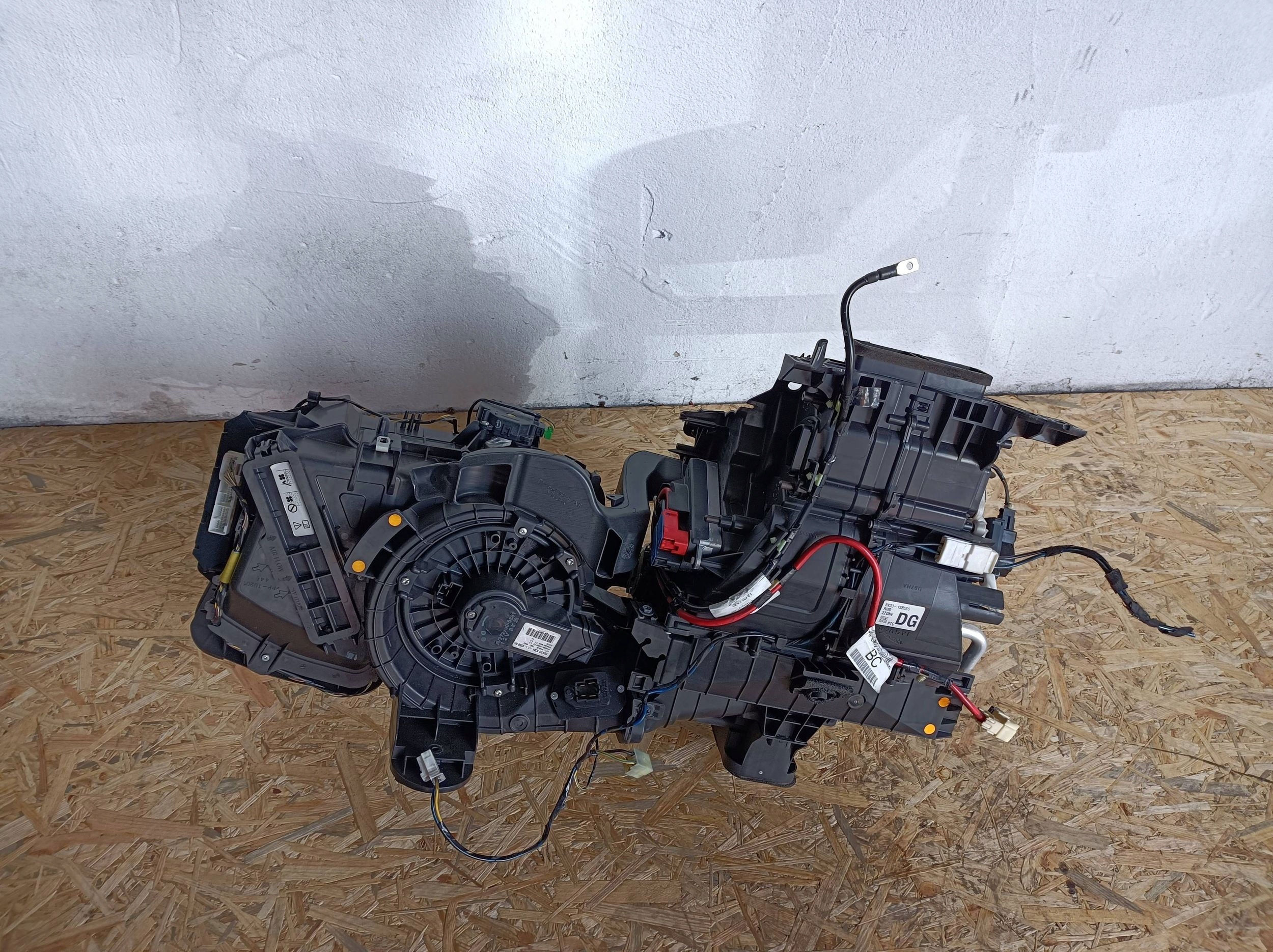 heater complete Jaguar XF X250 8X2319B555
