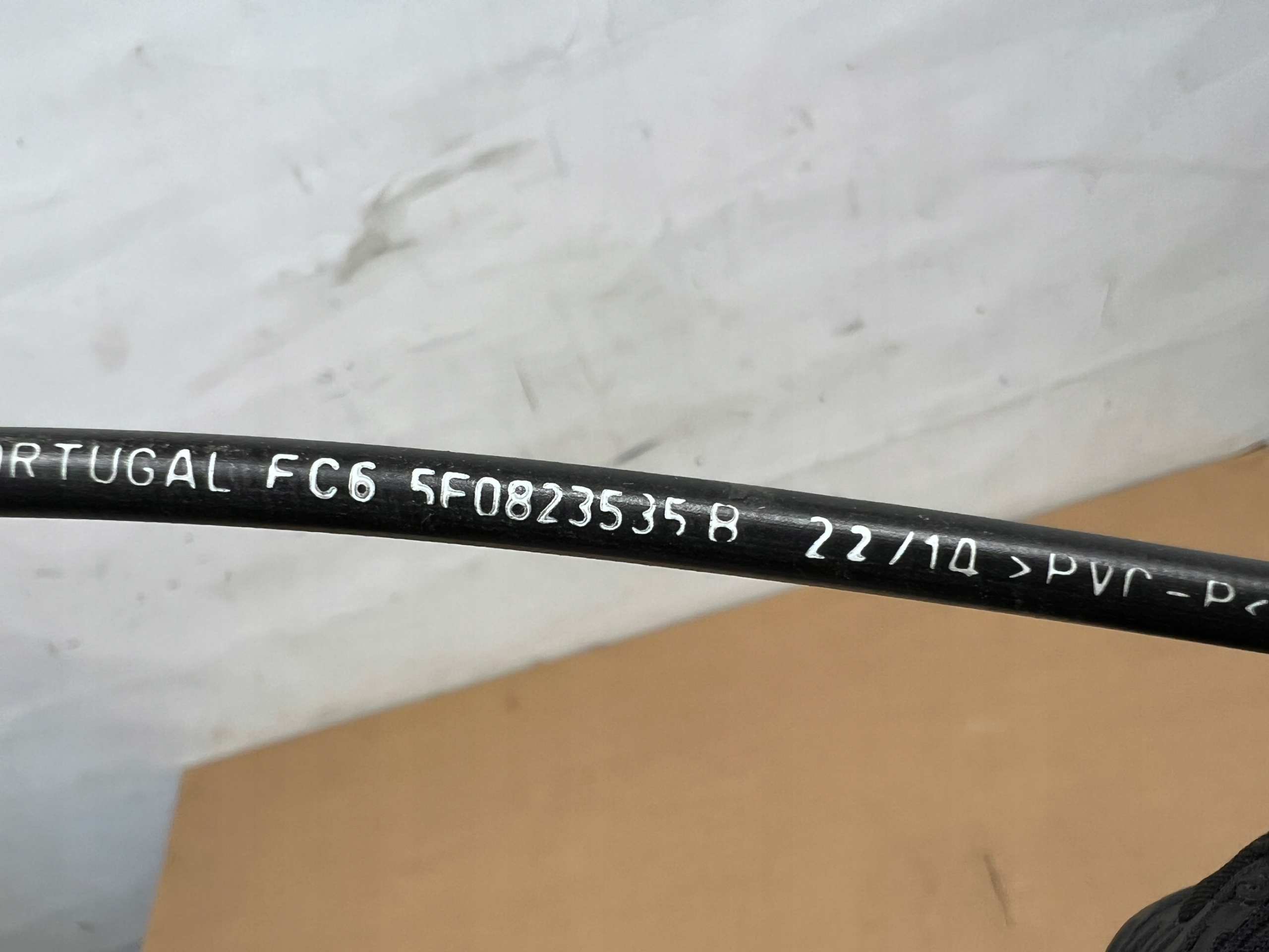 Seat Leon III 3 Câble Levier du capot 5F0823535B