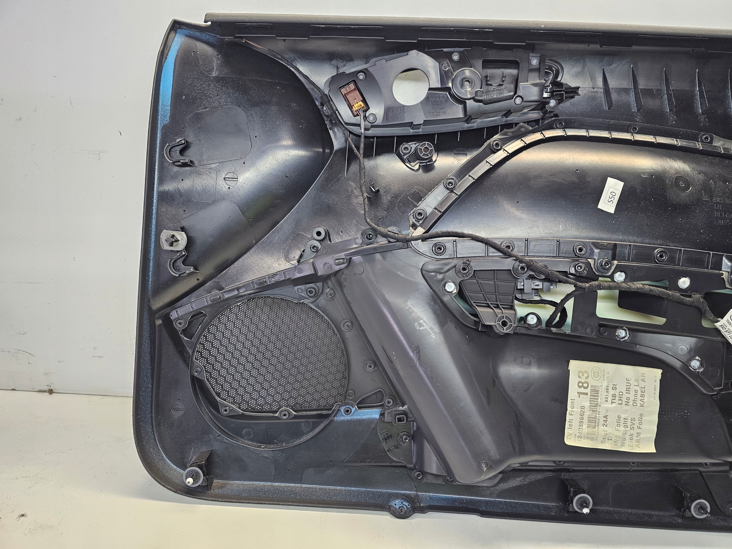 side door left front AUDI A1 8X 3-door 8X3867117 *1*