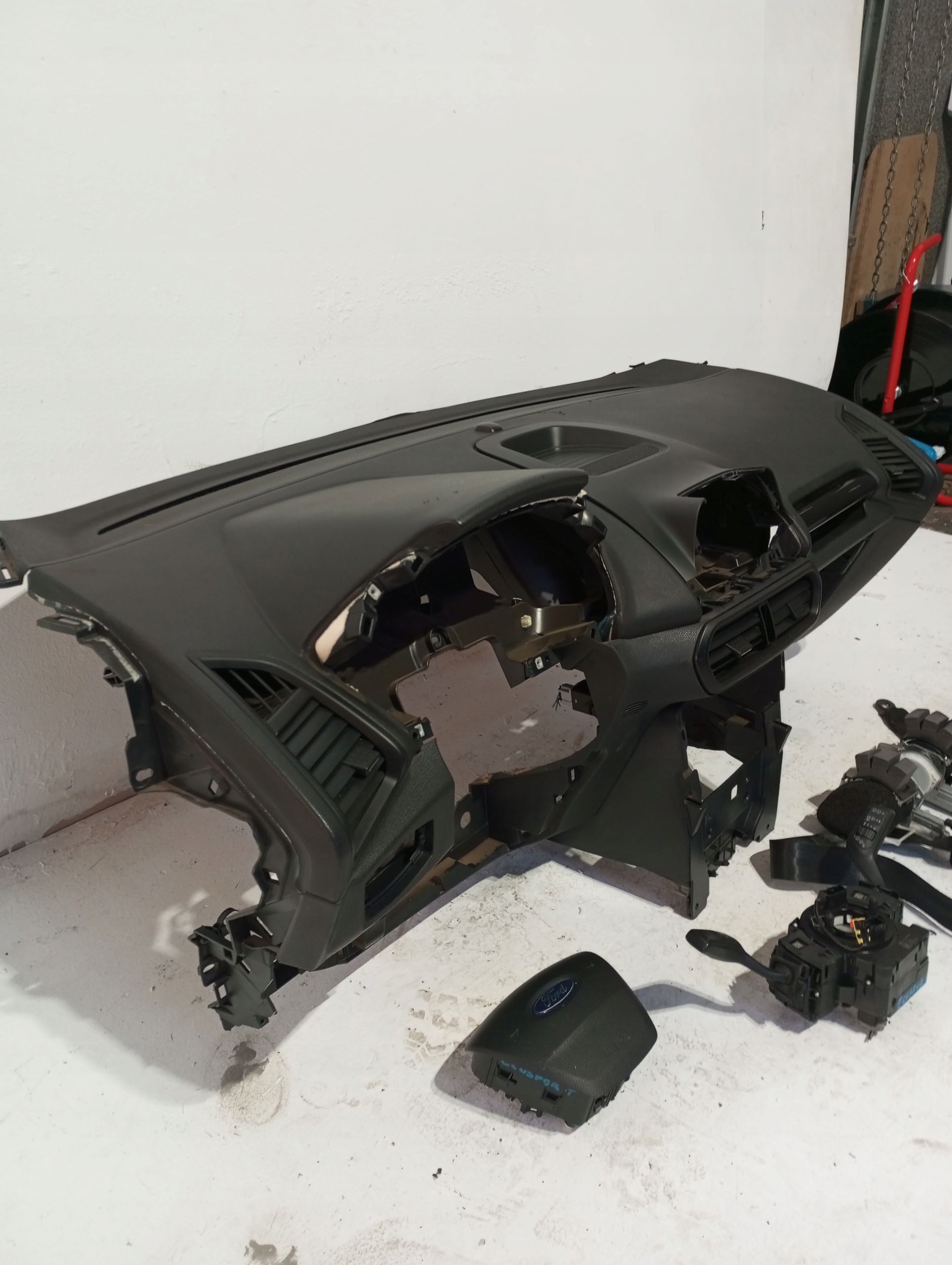 консоль торпеда FORD ECOSPORT РЕСТАЙЛИНГ
