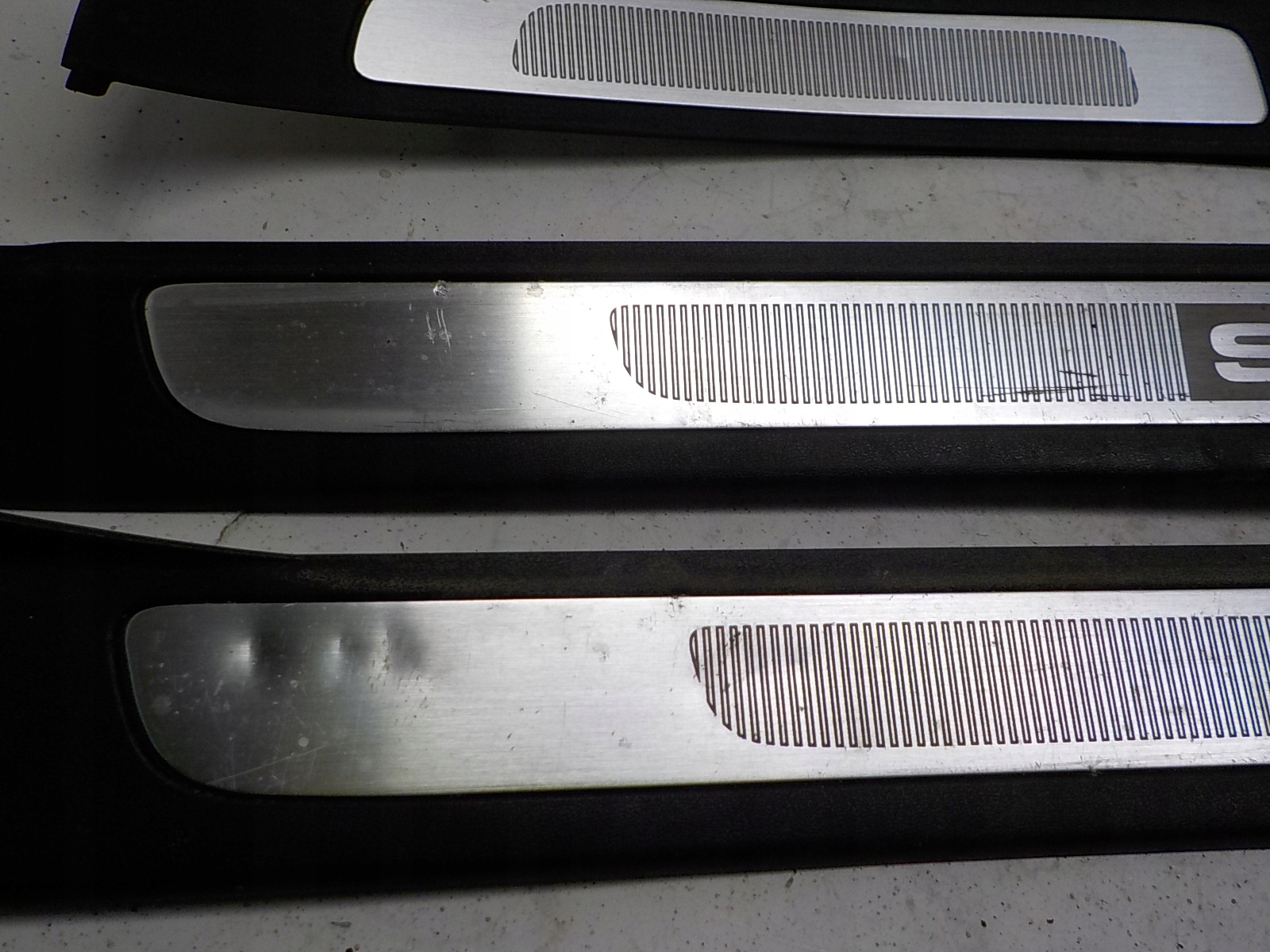 SUBARU LEGACY IV B4 mouldings caps threshold JDM