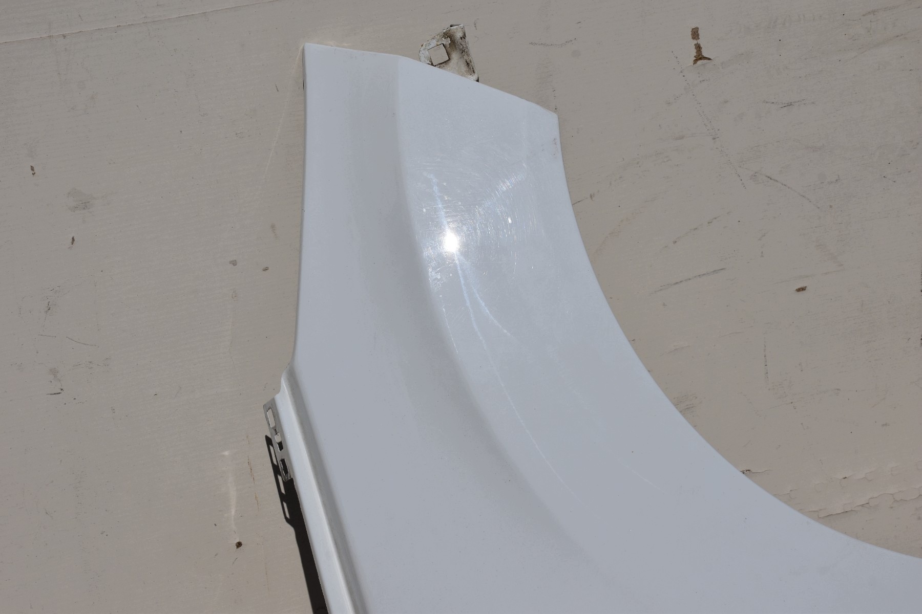 fender right front FORD FIESTA MK7 Polift 2012-2017 code: Frozen White