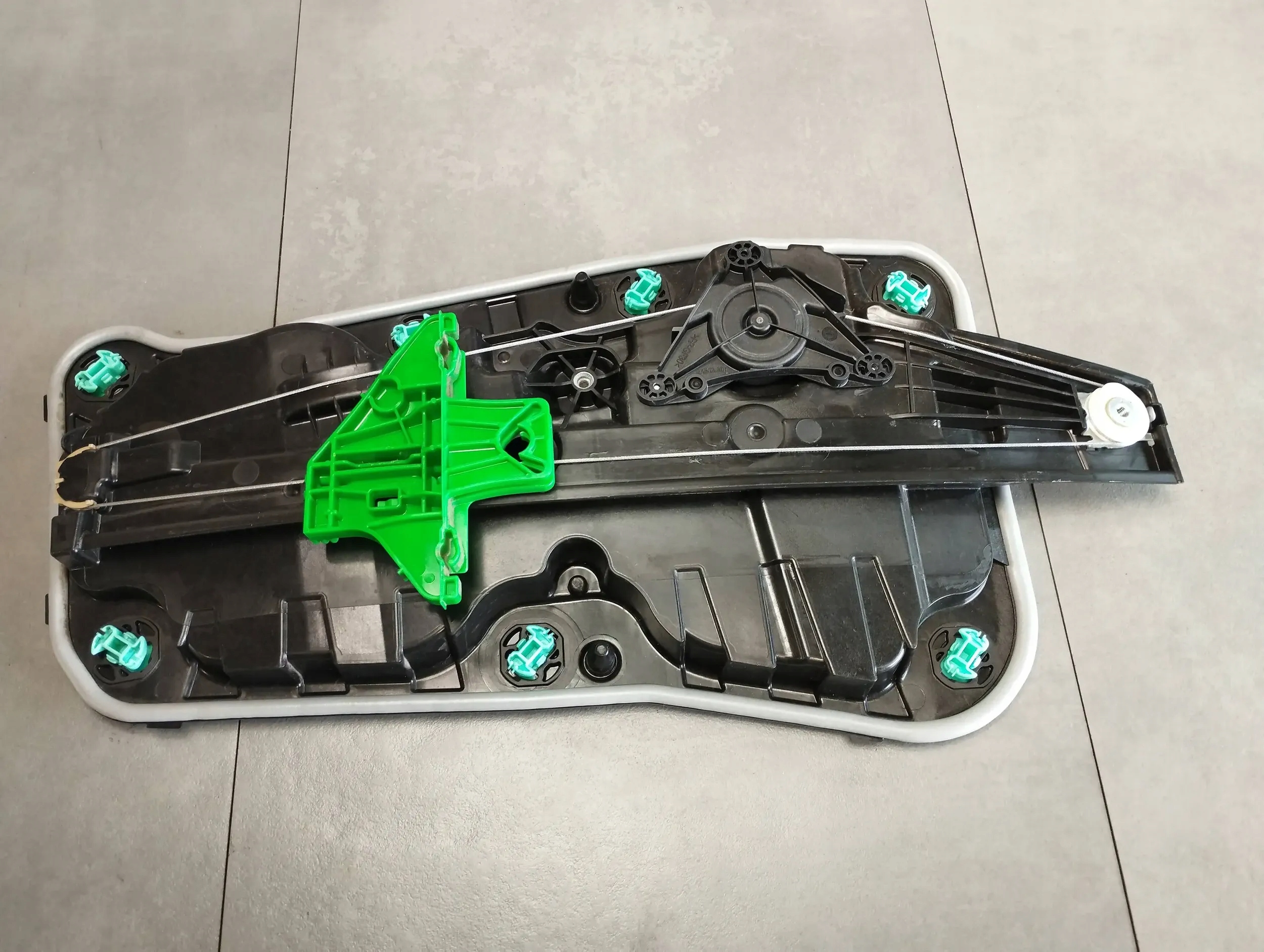 Skoda Octavia Mk4 HB mechanism windows left rear part 5E3839655A