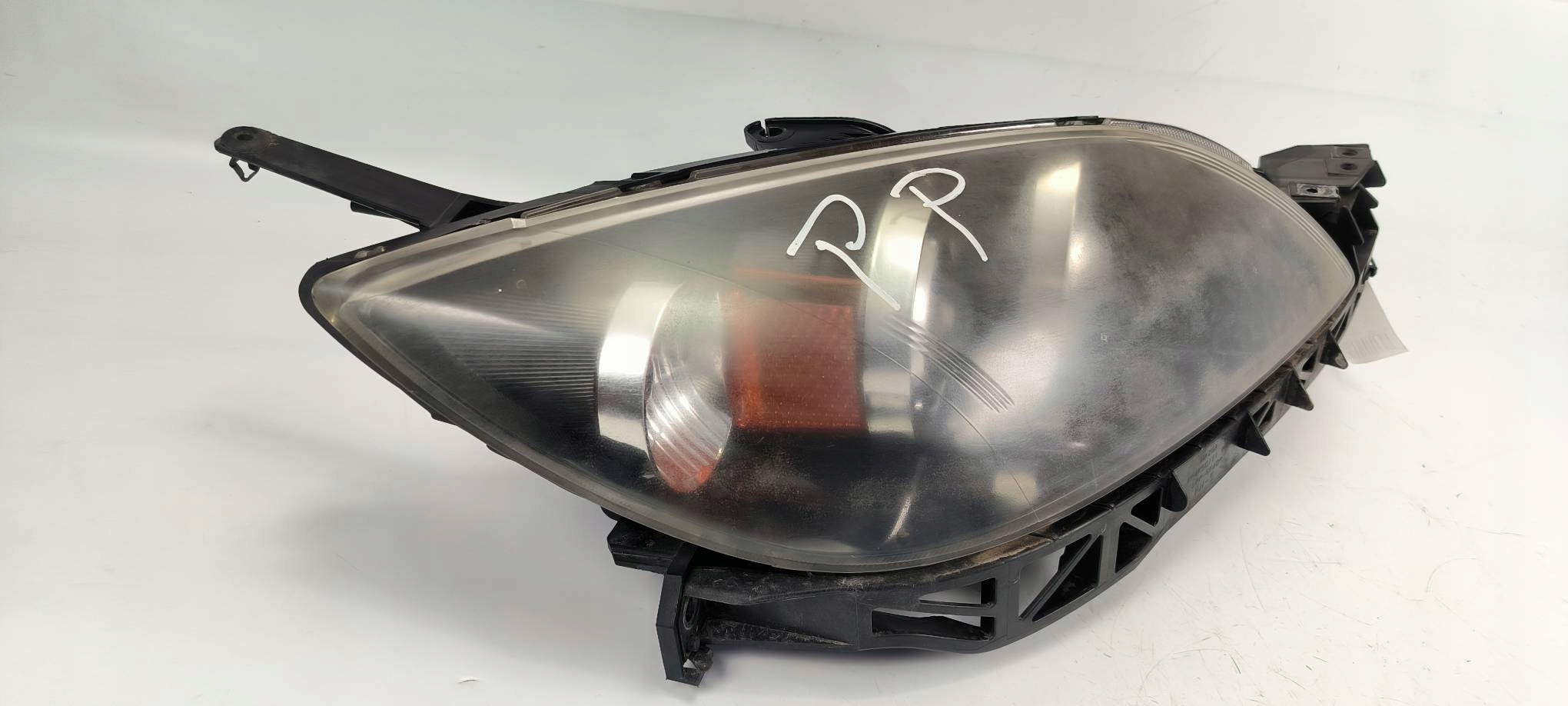 light right front MAZDA 3