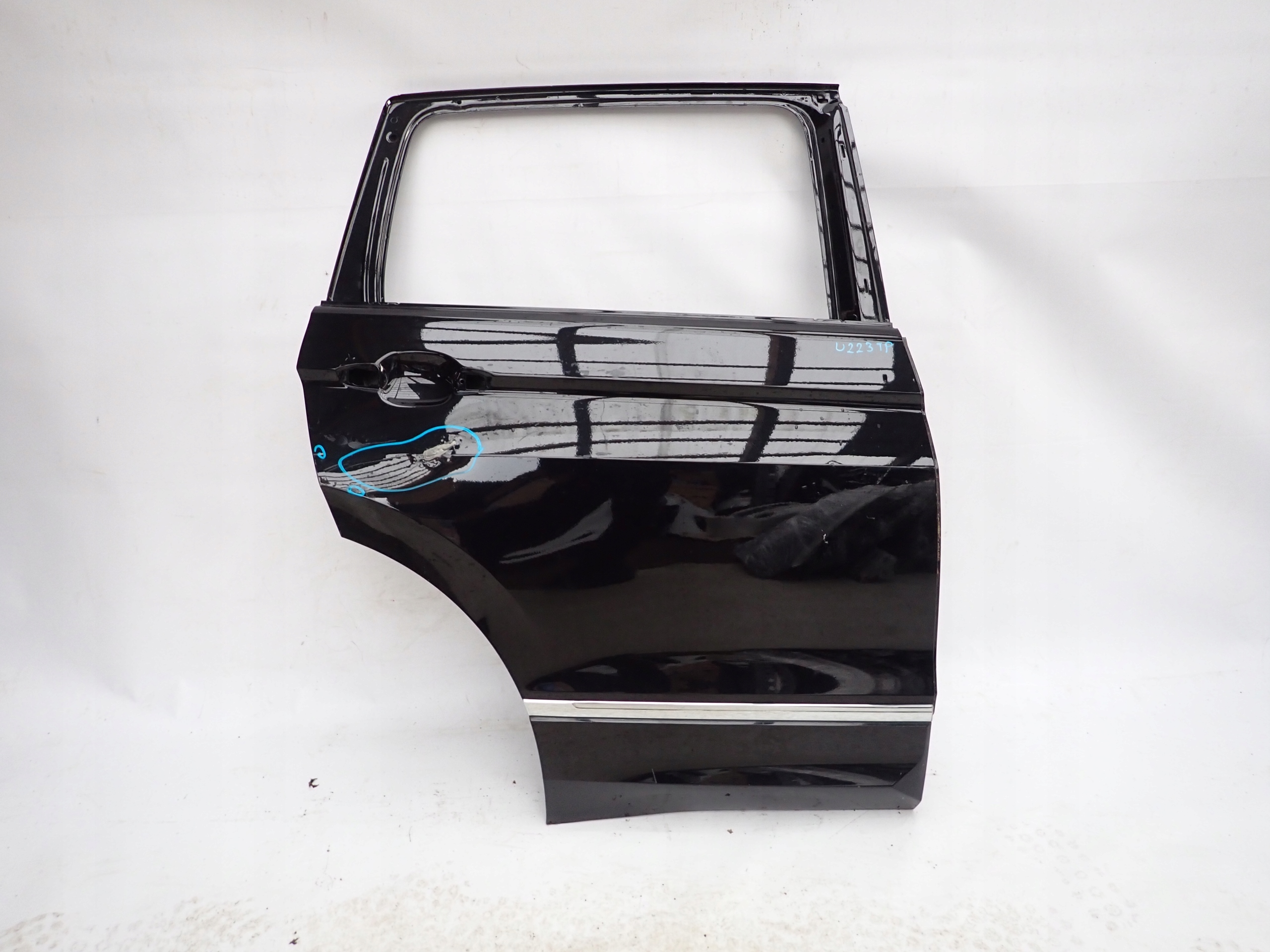 VW TIGUAN II 2 16-24 door rear part rear. right