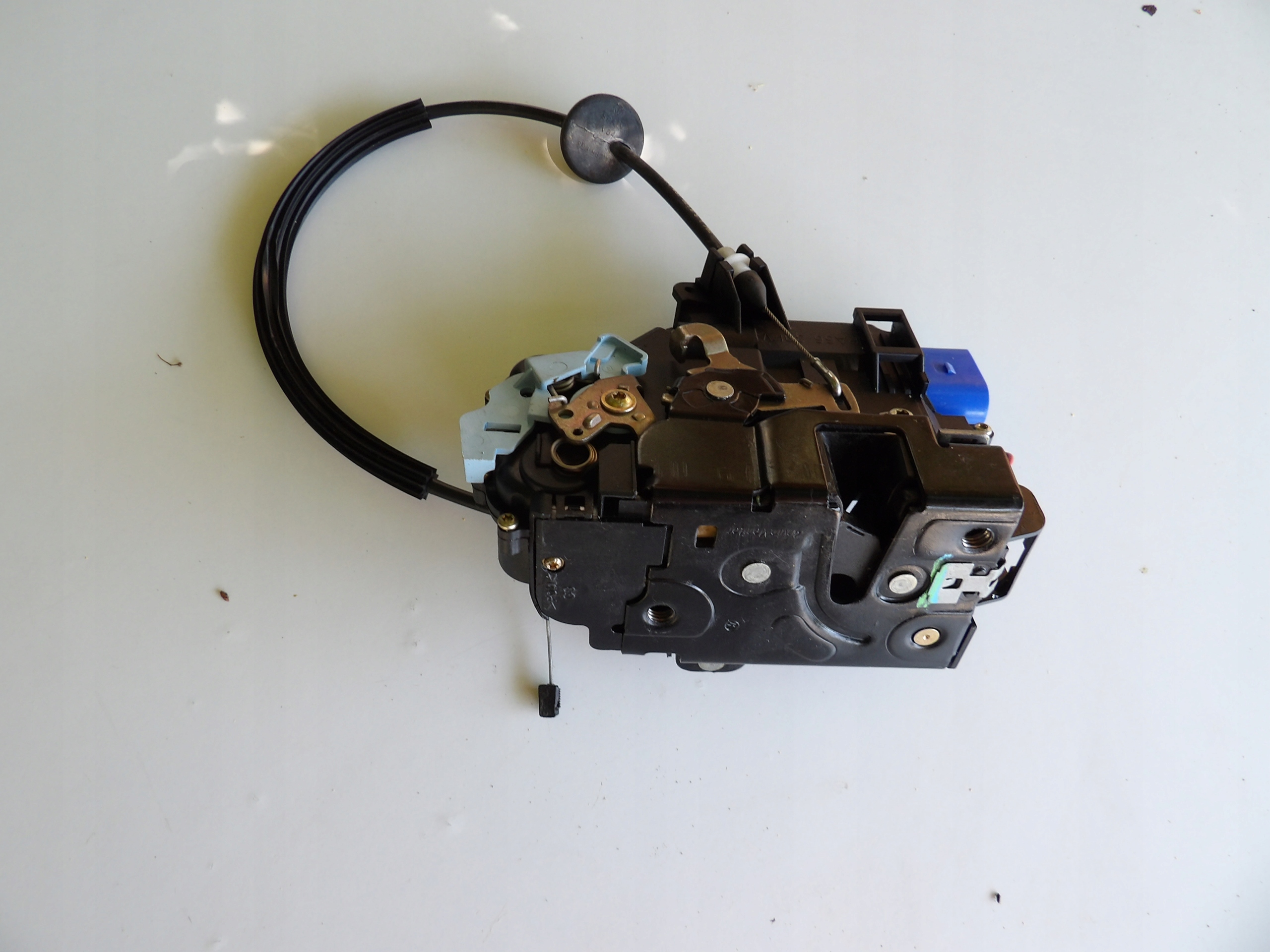 VW GOLF V lock door left front